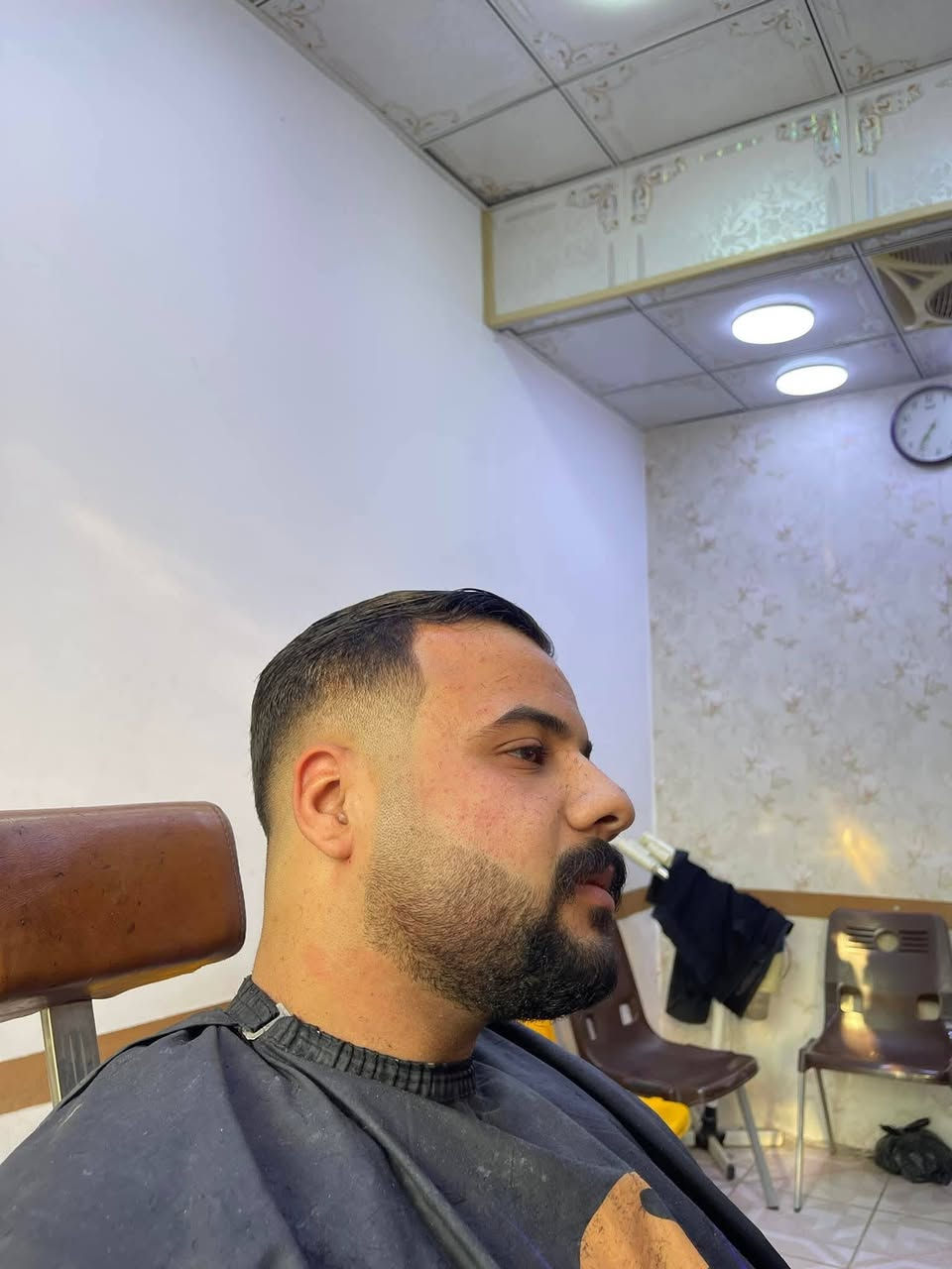 عرض عرسان حلاقه وجلسه تنضيف هايدرو مع نضاره فوريه مع تنضيف مع صبغ مع تسريح
10الاف فقط 
جلسه هايدرو تنضيف عميق ازاله روس سوداء 
وتنضيف دهون مع نضاره كوريه 
5الاف 
عنوان شارع العلاوي 
حلاقه مؤيد 
***********للحجز 
والخاص مفتوح
