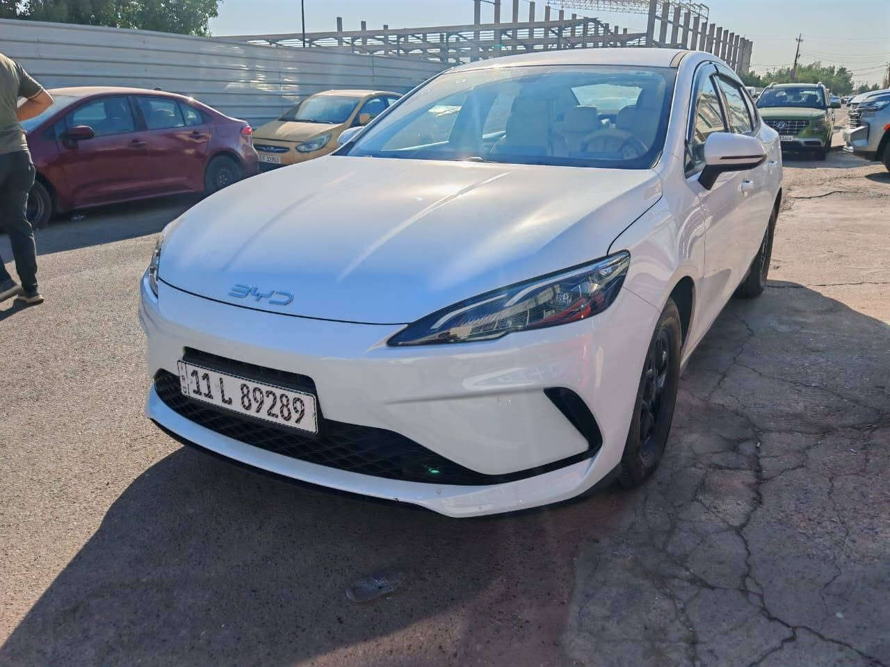 السلام عليكم
للبيع Byd sel5 موديل 2025
ماشيه 18 الف الداخل ابيض مغلف بيجي 
بيها بارد بقبق الجنطه مامصلح جاهزه السياره من كلشي 
مكان السياره بغداد البياع 
الاستفسار ***********

