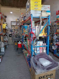 محل قطع غيار • للبيع • البصرة