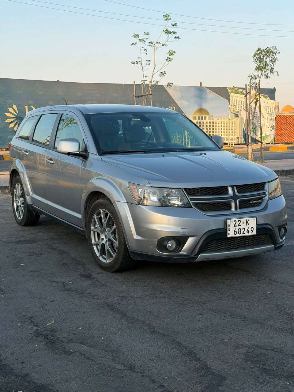 دوج جورني 2019 جي تي
6 سلندر 3600 
7 راكب 
ماشية 65 الف مايل 
ضرر 3 قطع تبديل اصلي وقطعة صبغ والدوسه جهة باب السايق صبغ
***********
***********
