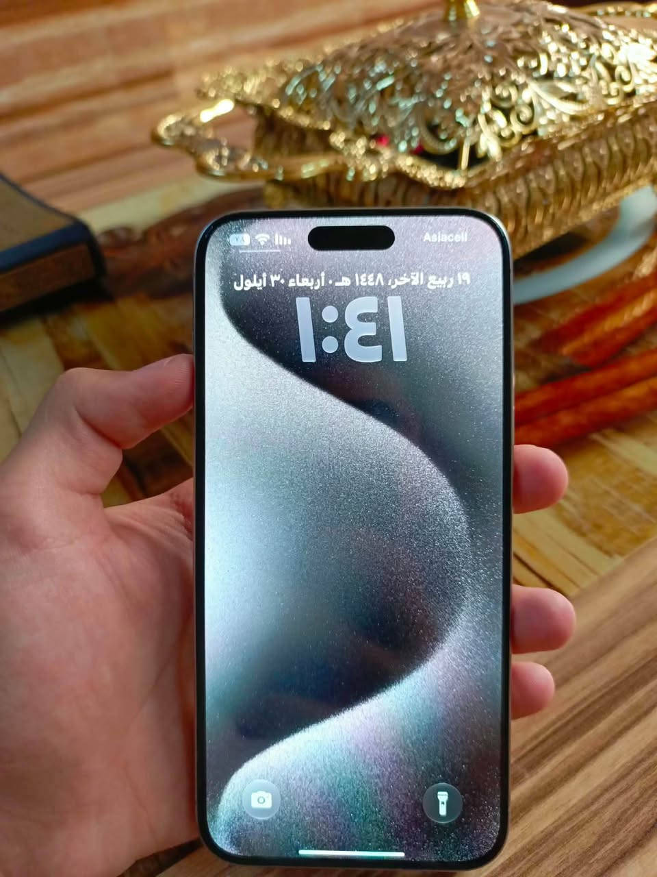 iPhone 15 Pro Max 
256 GB
نموذج CH
بطاريه 90 عدد الدورات 529قابله للزياده 
الجهاز شرط لامفتوح لامصلح 
مع كارتون و كيبل الاصلي 
السعر 1.150
العنوان موصل حي سومر 
*********** 
***********

نص مكتوب في الصور:
- ١:٤٣
- حالة البطارية
- عادية
- تعمل بطارية iPhone هذه على النحو المتوقع.
- حول البطارية والضمان...
- الحد الأقصى للقدرة
- %٩٠
- هذا قياس لقدرة البطارية مقارنة بقدرتها عندما كانت جديدة. قد تتسبب القدرة المنخفضة بتقليل ساعات الاستخدام بين عملية الشحن والأخرى.
- عدد الدورات
- ٥٢٩
- هذا هو عدد مرات استهلاك iPhone لققدرة البطارية. معرفة المزيد...
- تاريخ التصنيع
- تشرين الأول ٢٠٢٣
- أول استخدام
- تشرين الثاني ٢٠٢٣