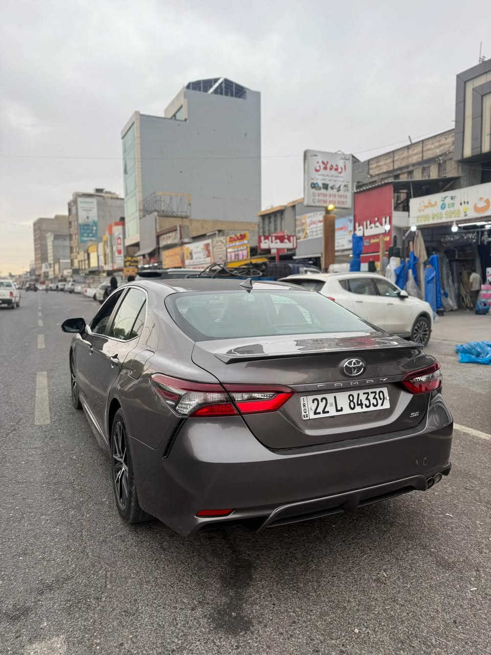 كامري 2022 فل se plus

محرك 4 / 2500 بنزين تتفس طبيعي 
فتحه بصمه كرسي كهرباء كراسي جلد

رادار امامي وجانبي بالمرايا ويل كب 
 
ماشي ٧٠ الف مايل 
الصبغ بوند وجاملغ وربع باب جهه سايق 
ايرباك ستيرن وبرده طاك
صور الضربه مايطلع 
مكان اربيل 
*********** واتس واتصال 
سعر ١٨٣ ورقه بي مجال بعد المعاينه
