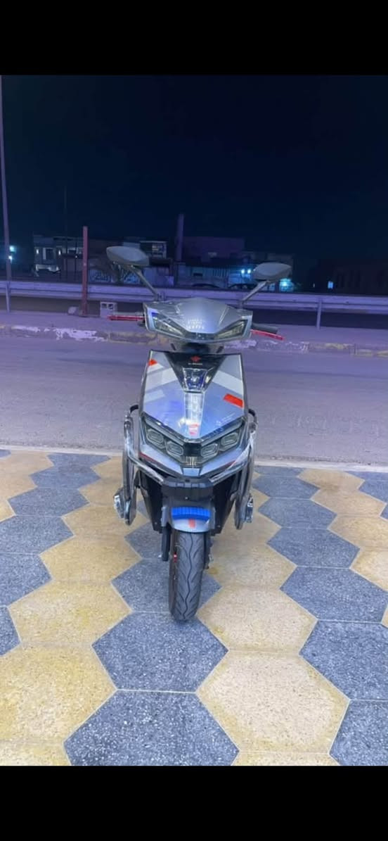 دراجه شحن شركة الماسه 💎(الشبح)
فول مواصفات 
لايتات زنون عالي وناصي اشاير يمنه ويسره ودبل اشاره
4 سرع
نضام بك Rرجوع إلى الخلف تثبيت سرعه بطاريات فول على الفحص مدخل شحن سريع منفذ يوسبي دراجة مستعملة شي قليل جداً
المكان داخل الرمادي للتواصل ***********
