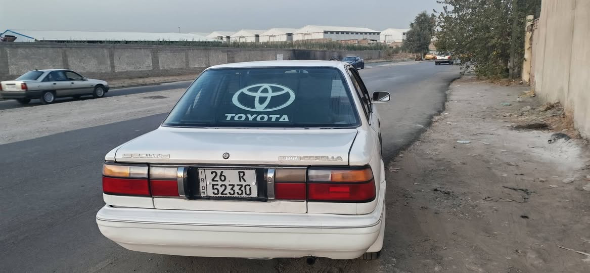 كرلها مدايل 90 مكينه وكير شرط تبريد شغال بدون صبق بها شبر جملق الأمامي صبق بدون دواخل صاحبها الشرعي بل موصل شرط التحويل كير توماتيك طخم تايه طخمها كلو جديد شرط التحويل رقم نكليزي قير متواجد ع فيس السعر43 >*********** <>*********** <
