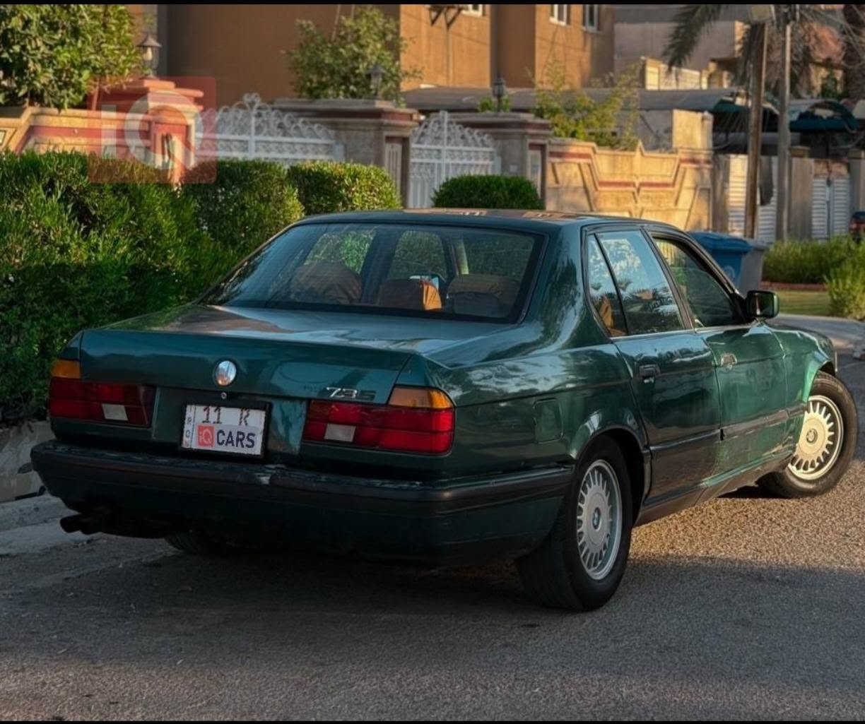 للبيع BMW 735 كما موضح بالصورة 
محرك 6 سلندر المفتوح الجبار 
رقم بغداد 
السعر 43 بيها مجال بسيط
للتواصل ***********

نص مكتوب في الصور:
- IQ CARS
- IQ