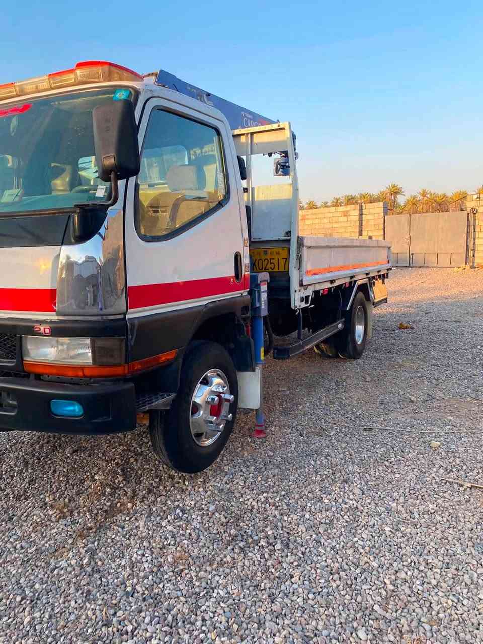 سلام عليكم كنتر بزون فحل موديل 2000لبيع مسجل بالسنويه كرين جهاز 2900مخالف جديد مكفوله من كل نوحي السيارة بيهة ملاحظة صغيرة (((تبخير قليل )) تخم تاير جديد باتريات جدد رقم الهاتف  *********** تحويل ثاني يوم مكاني ديالى بعقوبة السعر ((( 165)))بي مجال
