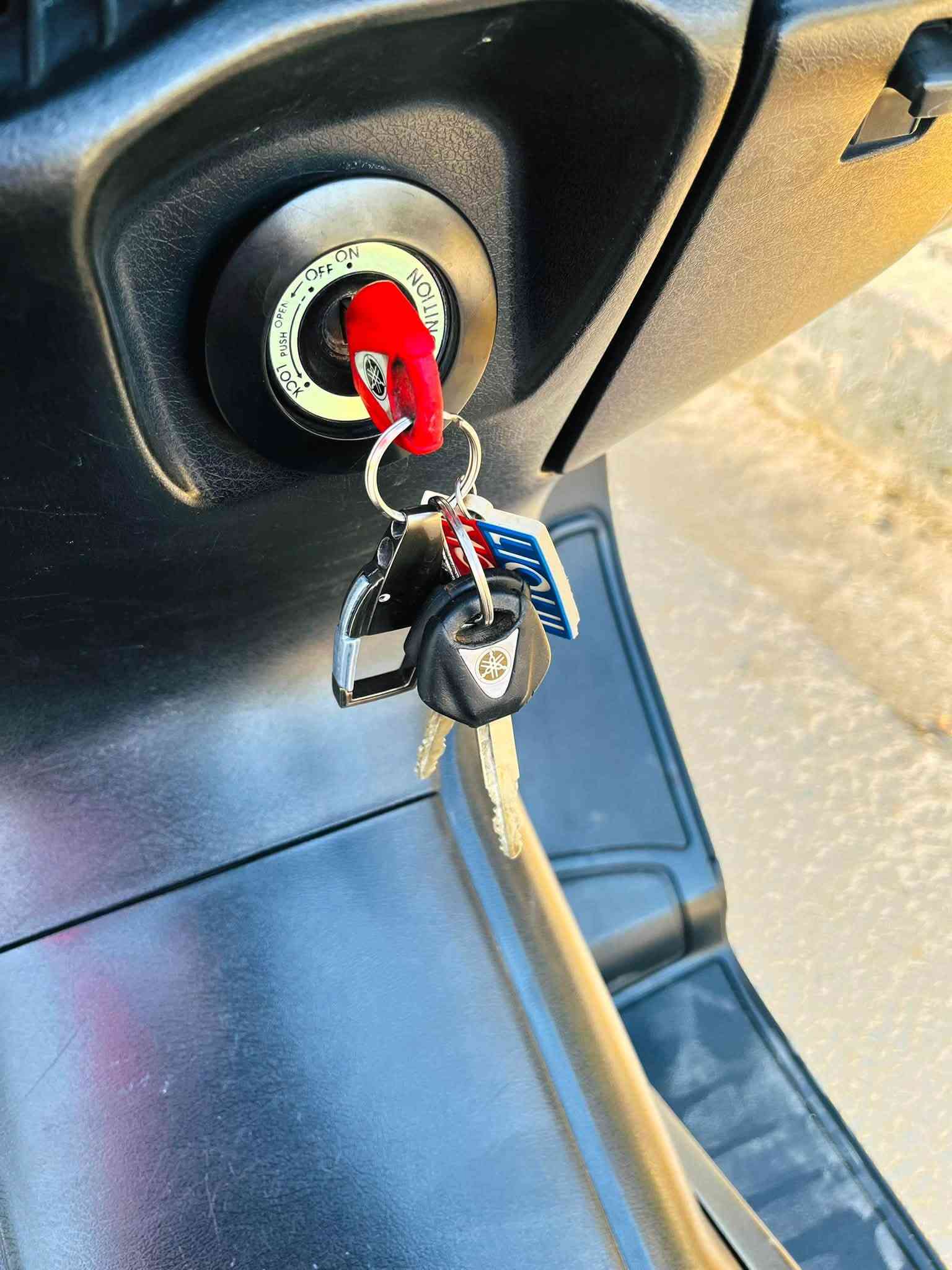 السلام عليكم
TMAX 2008 
للبيع 
مكفوله كفاله عامه من كفر ومكينه 
 ماشيه 53 
3 سويجات سكيورتي 
اي نقص مابيه الدراجه 
جديده وجاهزه من كلشي 
المكان حله ناحيه النيل 
السعر 24$ وبيه مجال 
***********
