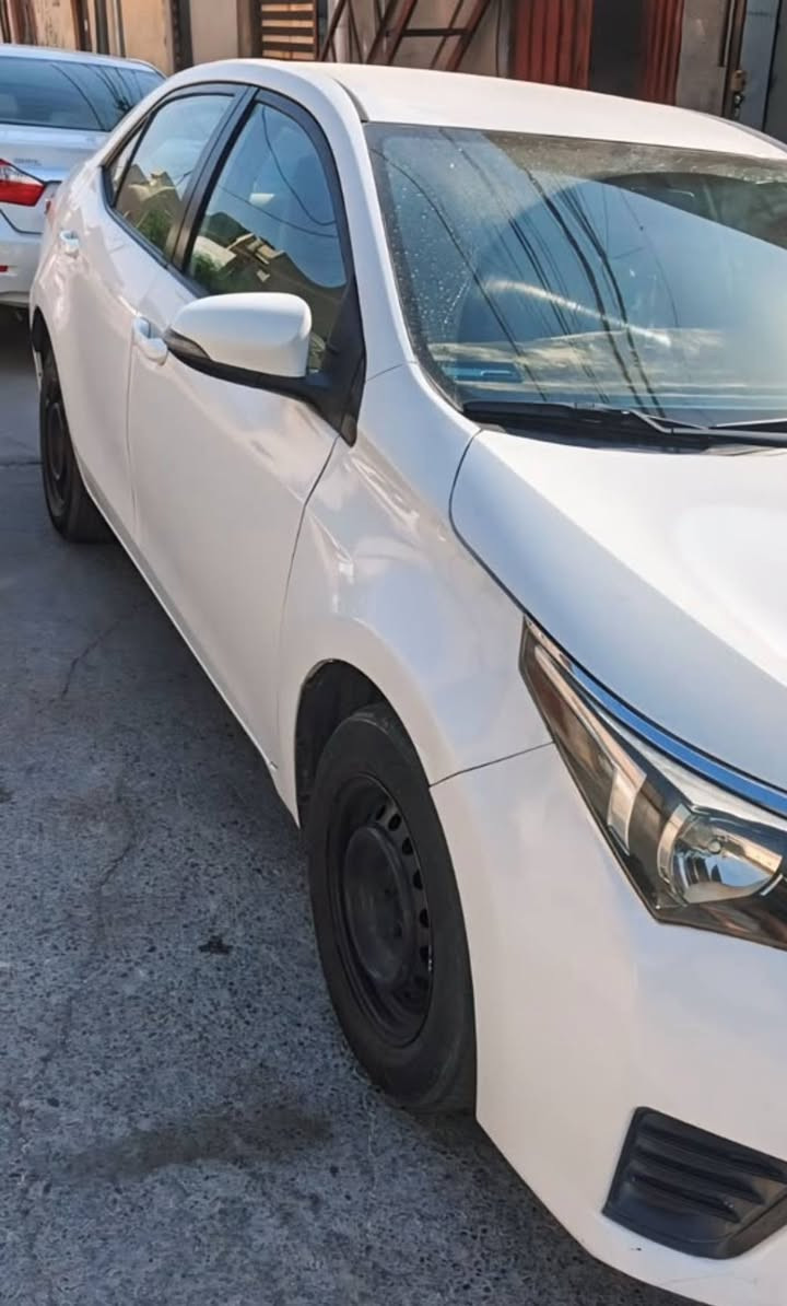 کوردی - عربي
سەیارەی توێتا کڕۆڵا(٢٠١٥) بۆ فڕۆشتن 
وارد خلیجی
سەیارە جاهیزە و بێ کێشەیە
نرخی سەیارەکە ١٢٠ و کەمێ مەجال
***********

سيارة تويتا كرولا ٢٠١٥ للبيع
وارد خليجي
سيارة جاهزة ما عندها مشاكل
سعر السيارة ١٢٠ ورقة و شوي مجال
*********** كركوك, العراق
