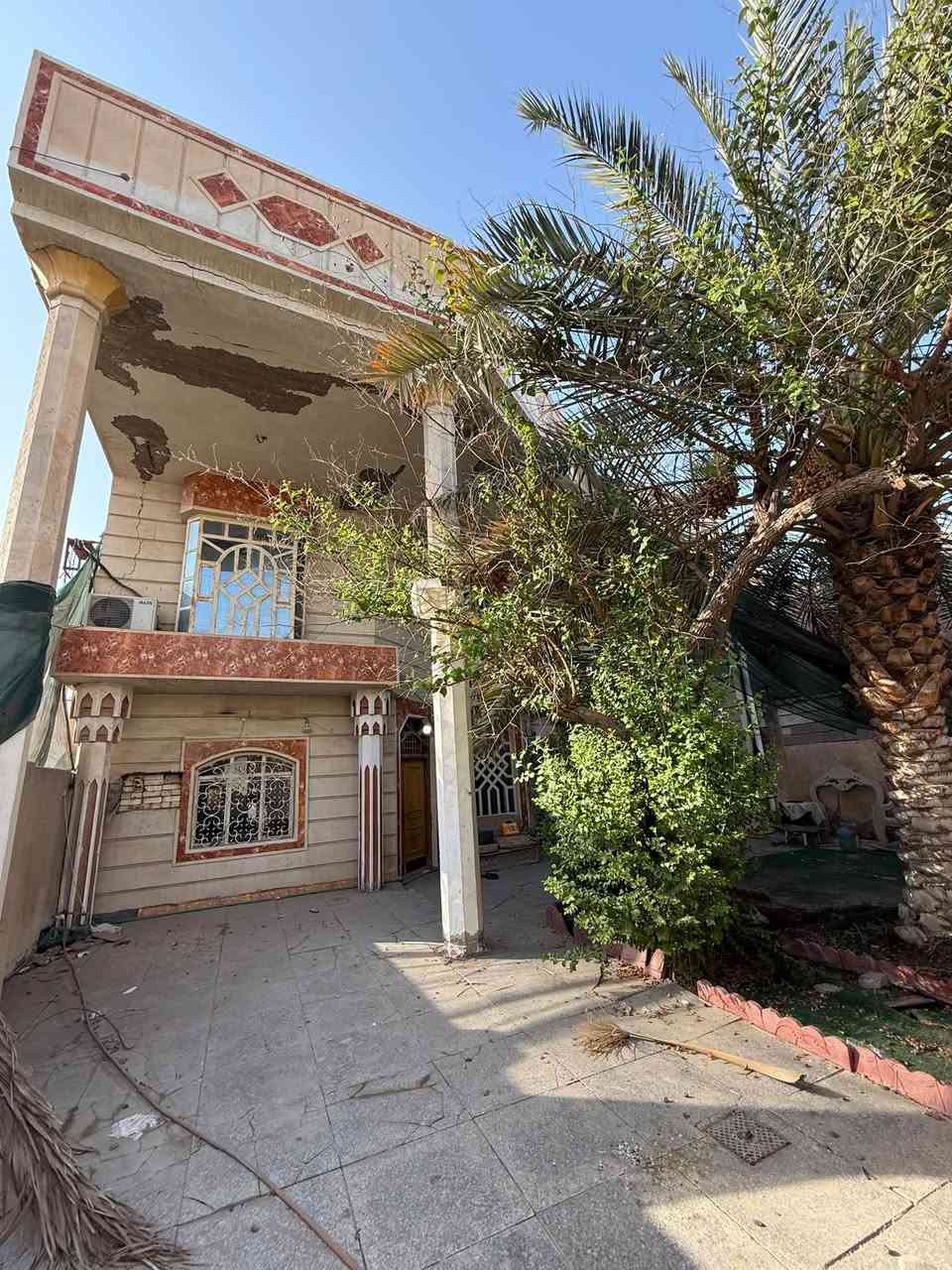 القبله حي الجامعة • ٣٠٠م • مقاطعة ٨١١/١١١٨