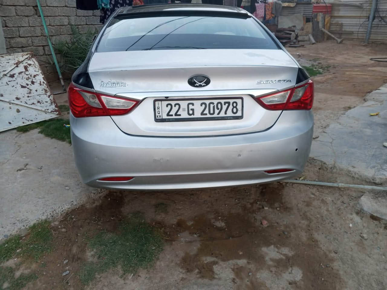 للبيع سوناتا موديل 2010 خليجي  السعر 110$ وبيها مجال محرك 2400  قطعتين تبريد بانوراما   فول مواصفات بصمه تشغيل  بصمه بل بوب. اشاره مراه حساسات أمامي خلفي.  كامره شاشه. السياره رقم اربيل رقم جديد لل 2031  
ماشيه 180 الف. مكان السياره بيجي/قريةالبوطعمه 
ويرهم مراوس حسب القناعه/  ***********‏
