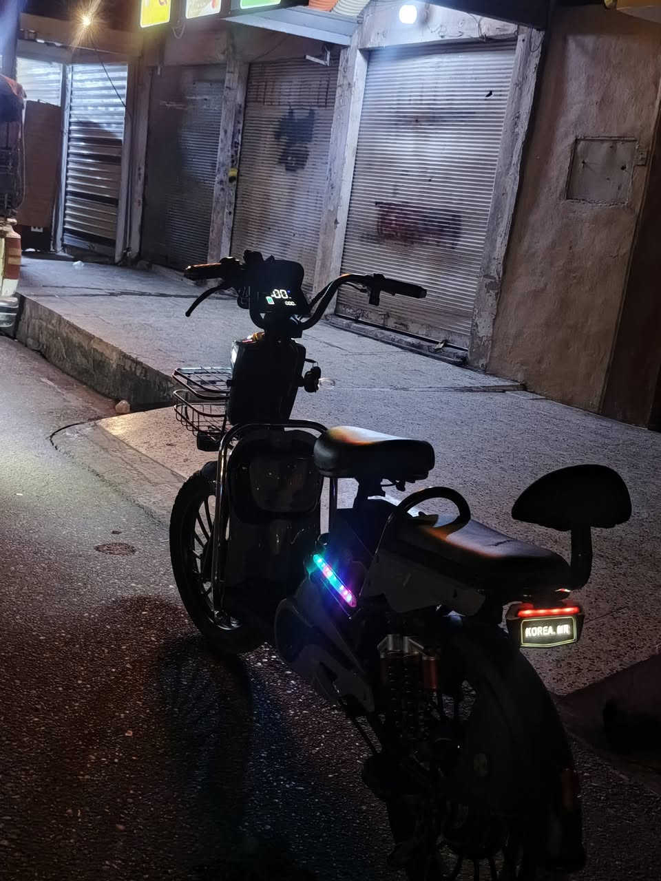 بمجال السعر 250/
***********
