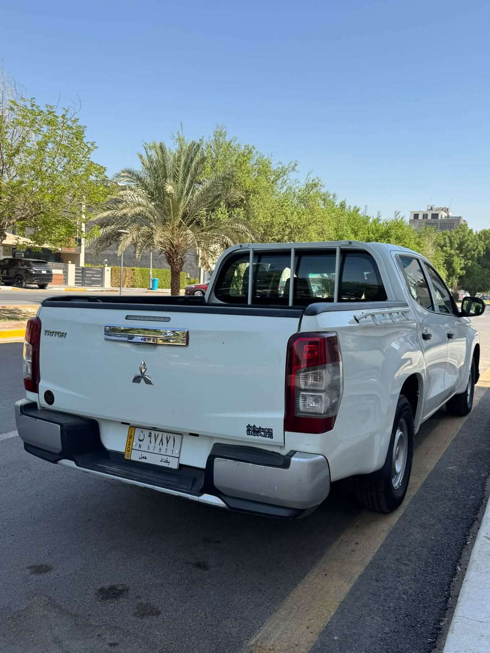 السلام عليكم 
للبيع مسيبوشي بيك اب L200 
تو ويل ناصي السياره خليجية 
كير عادي
موديل 2019 
رقم بغداد بأسمي 
السياره جاهزه اي نقص مابيها 
السعر: 140 ورقة 
***********
مكان السياره بغداد اليرموك
