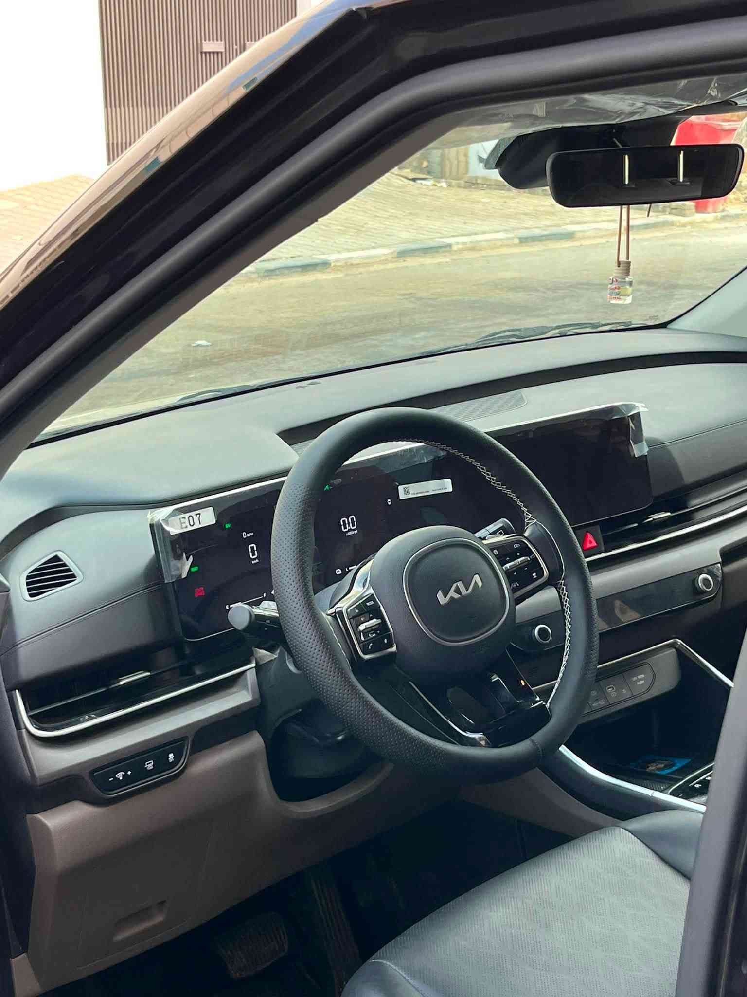2025 فول عده الفتحه
ماشيه 8000km
***********
