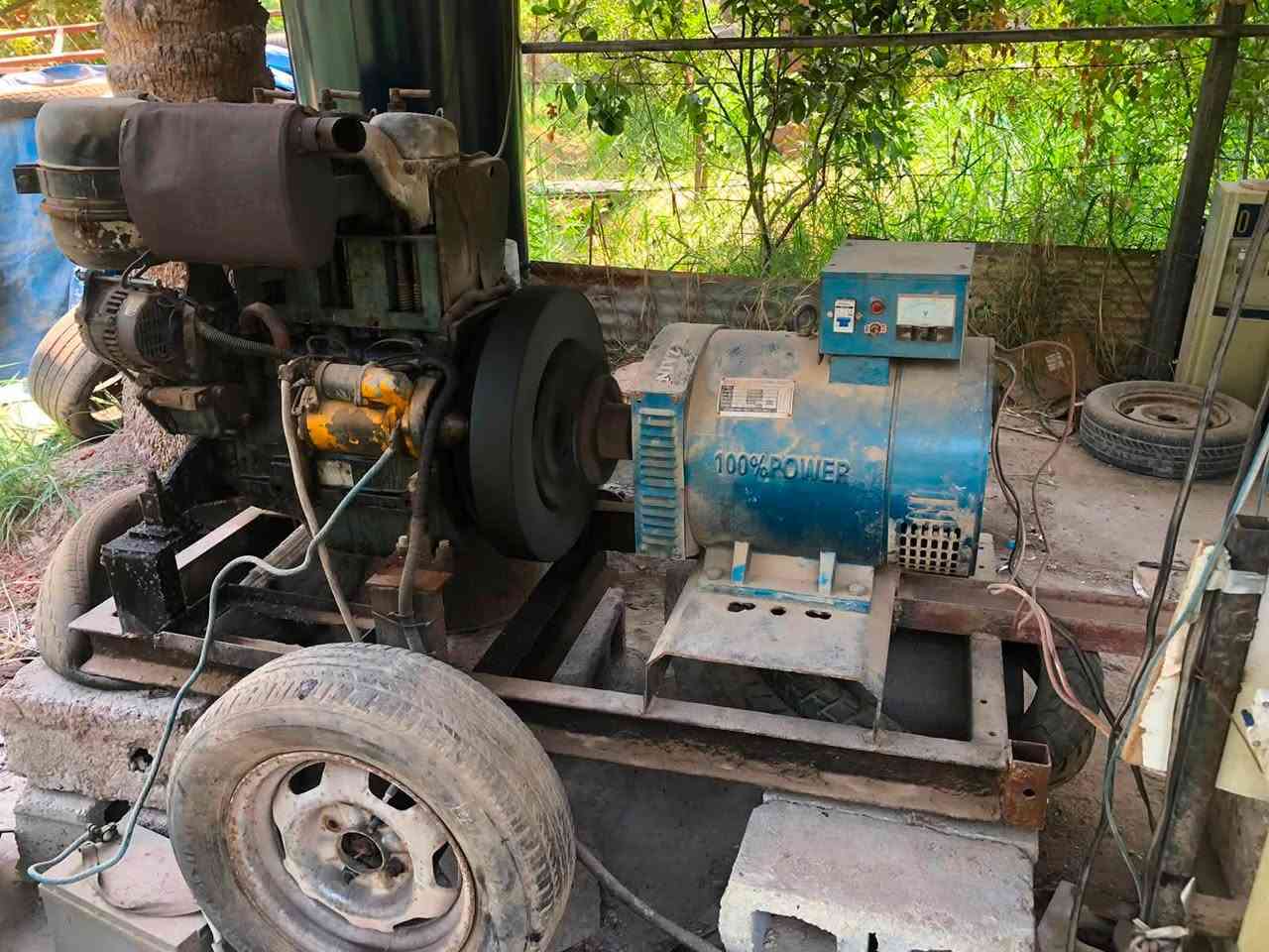 مولد للبيع 24 kw  …. محرك دويز 3 بستم المحرك بلادي بدون تجفيت برودكشن اطفاء تشغيل السعر 25 ورقة 
اتصال ***********
