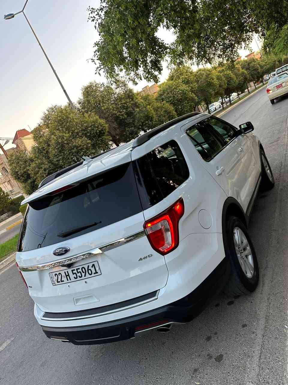 ‏‎‏‎فورد اكسبلور — 2018  Ford Explorer
‏‎‏‎وراد أمريكي.     —فور ويل 4x4

‏‎‏‎الموديل           —     2018

السعر     --    178$  $ مجال للطيبين

فئة.                 —     XLT

حجم المكينه   —    V6/3500

‏‎‏‎اللون                —      ابيض

‏‎‏‎المسافه المقطوعه —  97 الف

‏‎‏‎حاله السياره. — ٢ قطعةصبغ باب جاملغ بدون ضرر  داخل بدون ارباك بجم امامى خلفى كبس

1FM5K8D88JGA36585

‏‎‏‎المواصفات 

‏‎‏‎- بصمة تشغيل 

‏‎‏‎- بصمة أبواب 

‏‎‏‎-تشغيل عن بعد 

-داخل رصاصى

-شاشه ديجتال

‏‎‏‎-كشنات مخمل

-كشنات اماميه كهربائي

-حساس امامي 

-حساس خلفي

-كامرات 360درجه

‏‎‏‎- شاشه كبيره تدعم نظام الأبل كار بلي ونظام الاندرويد 

-اشاره بالمرايه   

‏‎‏‎- تبريد مركزي 

‏‎‏‎- بگ لايت LED 

‏‎-صندوق كهربائي 

‏‎-كشنات ثلاث مقعد

‏‎‏‎- كود باب 

‏‎‏‎-كرسي السايق والراكب بحركه كهربائيه

‏‎‏‎-تحكم ستيرن جهتين 

‏‎‏‎-تحديد سرعه 

‏‎‏‎-مانع انزلاق 

‏‎‏‎-ليد نهاري

‏‎‏‎باقي المواصفات المعروفه 

‏‎‏‎السعر            —      185 $ مجال

‏‎‏‎رقم السياره    —      اربيل 

بعد بيها مواصفات..

🔥مكان سيارة / اربيل

💎واتساب + فایبر 

💎رقم موبايل ☎️ 

*********** ☎️ كورك

*********** ☎️ اسيا

​فۆرد ئێکسپلۆرەر ٢٠١٨

​وارد ئەمریکی  فول مواسفات 

٢ پارجة بوياغ جاملغ ودةرگاى سكن بى داخلى بى ارباك بيشى كةبسة

​بزوێنەر: ٦ پستۆن ٣٥٠٠ 

​کورسی: ٧ سەرنشین.

​سیستەمی ساردکەرەوە: ٣ پارچە تەبرید.

شاشة گةورة

بسمة

شغال

​کورسی شۆفێر: کارەبایی.

​گێڕ: شفتات لەسەر سوکان.

​شاشە: شاشەی گةورة

​تێبینییەکان:

​هەموو شتێکی توندوتۆڵە و هیچ کەموکوڕییەکی نییە (گێڕ، مەکینە و کارەباییات بەشەرت).

​ڕۆیشتوو: ٩٧ هەزار 

​سەنەوی نوية

​شوێن: هةولير
