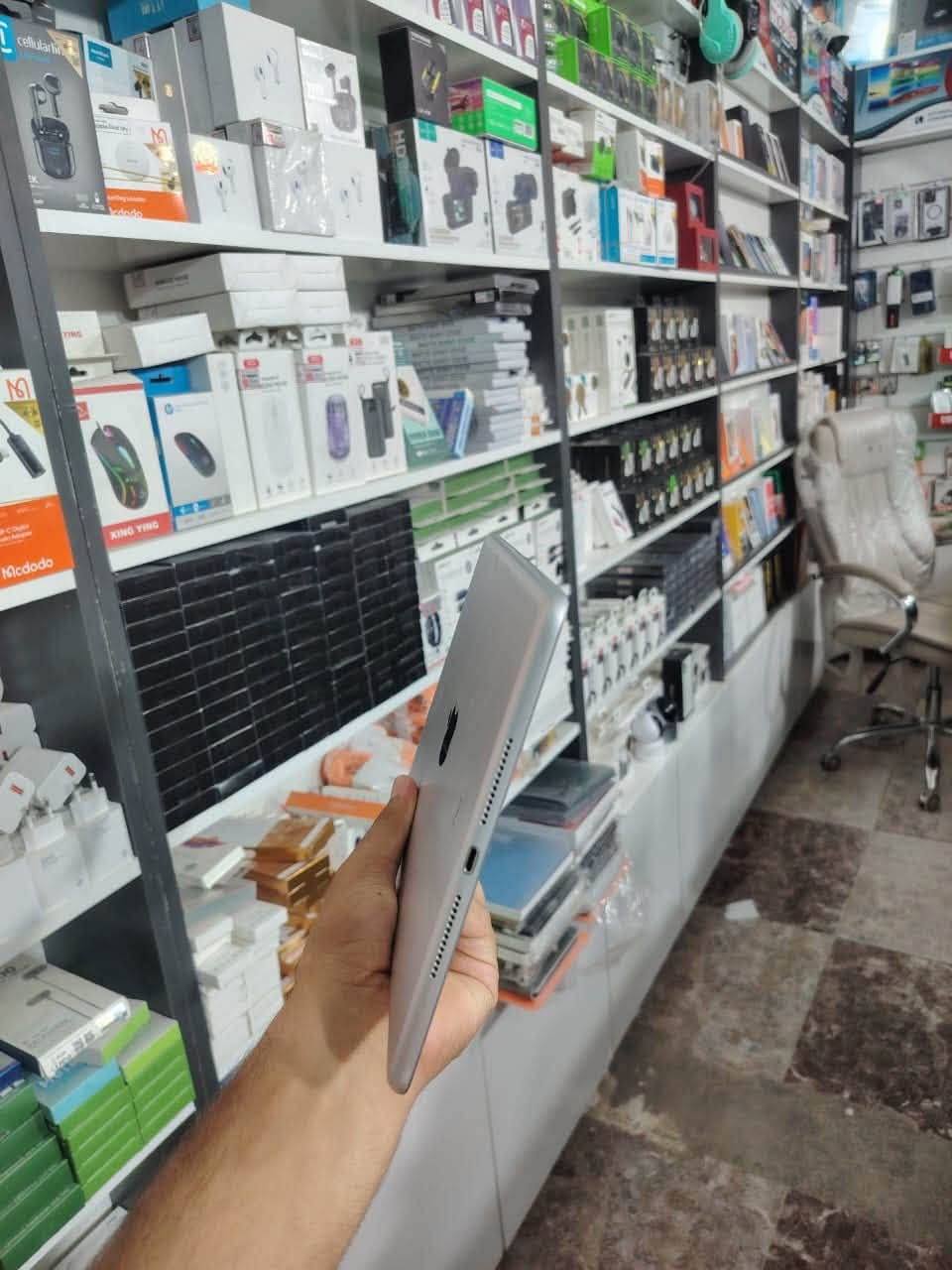 ايباد 9  ضربه خفيه بل ضهر بطاريه 79 بلاد جهاز مامفتوح ذاكرى256
سعر واتساب ***********
