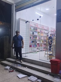 زجاج ١٠ ملم • تركيب احترافي • واجهات محلات