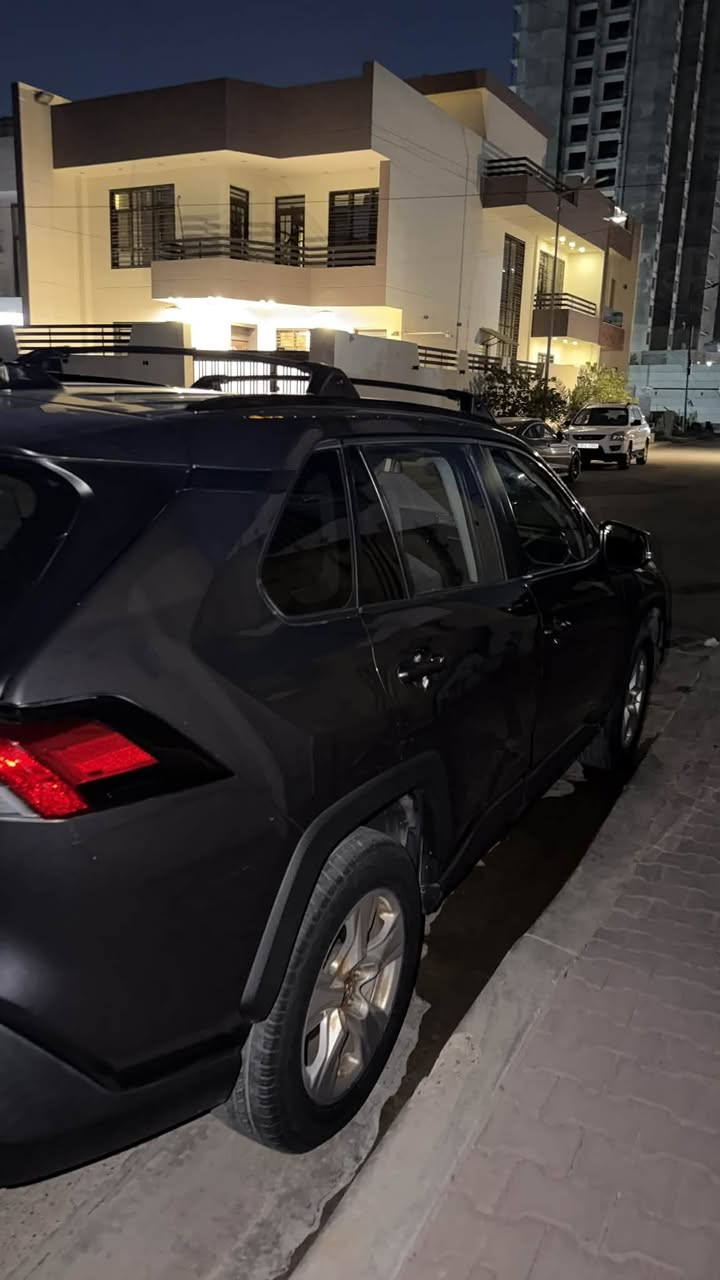 للبيع المستعجل
2019 راف4 
فول مواصفات للاخير ضرر 3 قطع ماشيه 150 الف السياره نقصها تايرات وترتيب فقط لان ماكو مجال اكملها 
سعر 150 وبيهه مجال بسيط
***********
