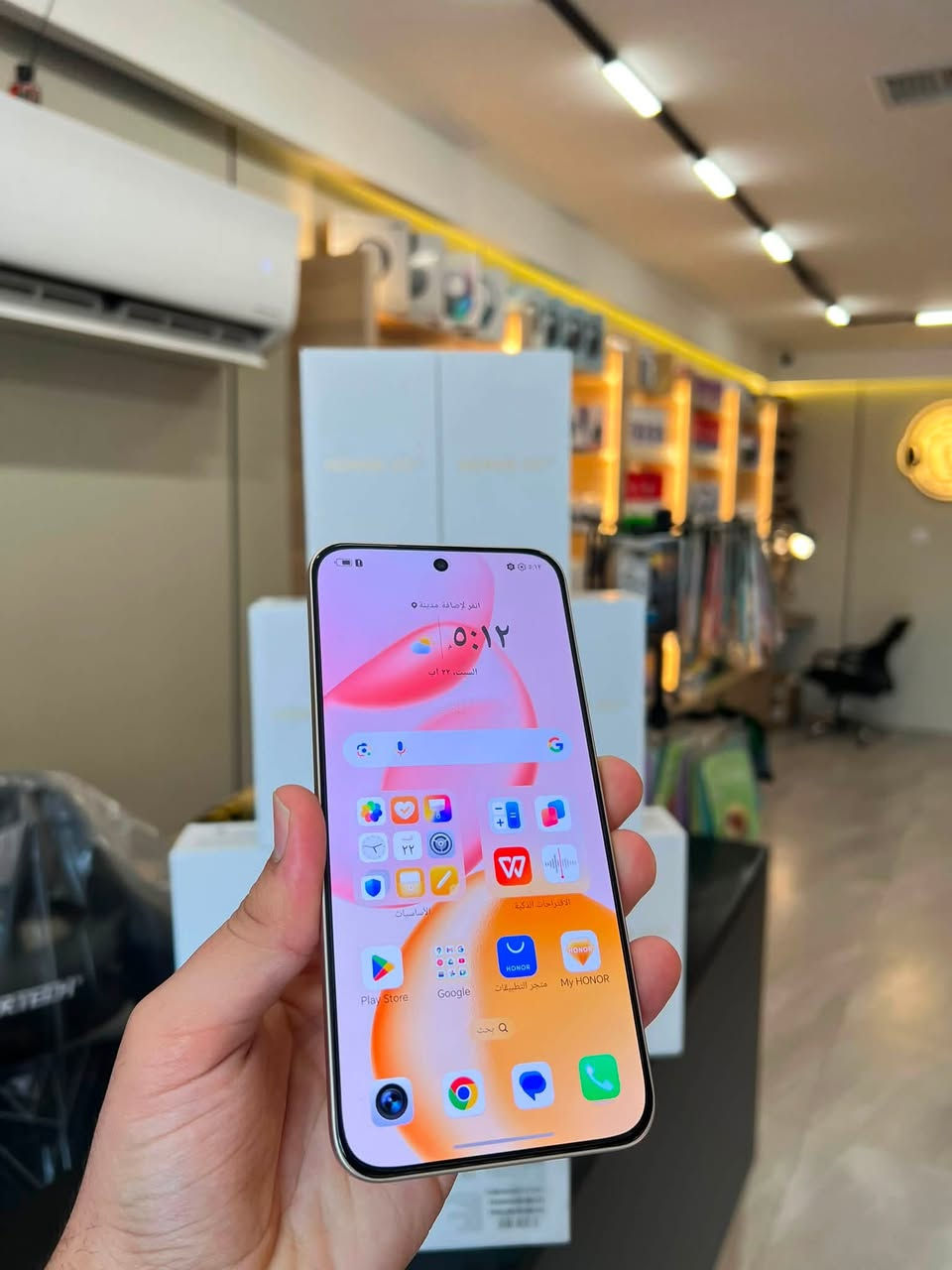 HONOR 400 5G💛
النظافة 100‎%‎😍

بسعر 465 الف فقط 🥰

مع كارتون وكفر ولزكه 

بدون شاحنة 

الذاكرة 512GB

رام 12GB+12GB=24GB

المعالج Snapdragon 7 Gen 3

البطارية 6000 mAh

بصمة بالشاشة 

صوت استريو 

تردد الشاشة 120Hz

جهاز كلش حلو ونظيف ❤️‍🔥

المكان موصل 

حي الميثاق قرب مسجد العدل 

للاستفسار 

***********
