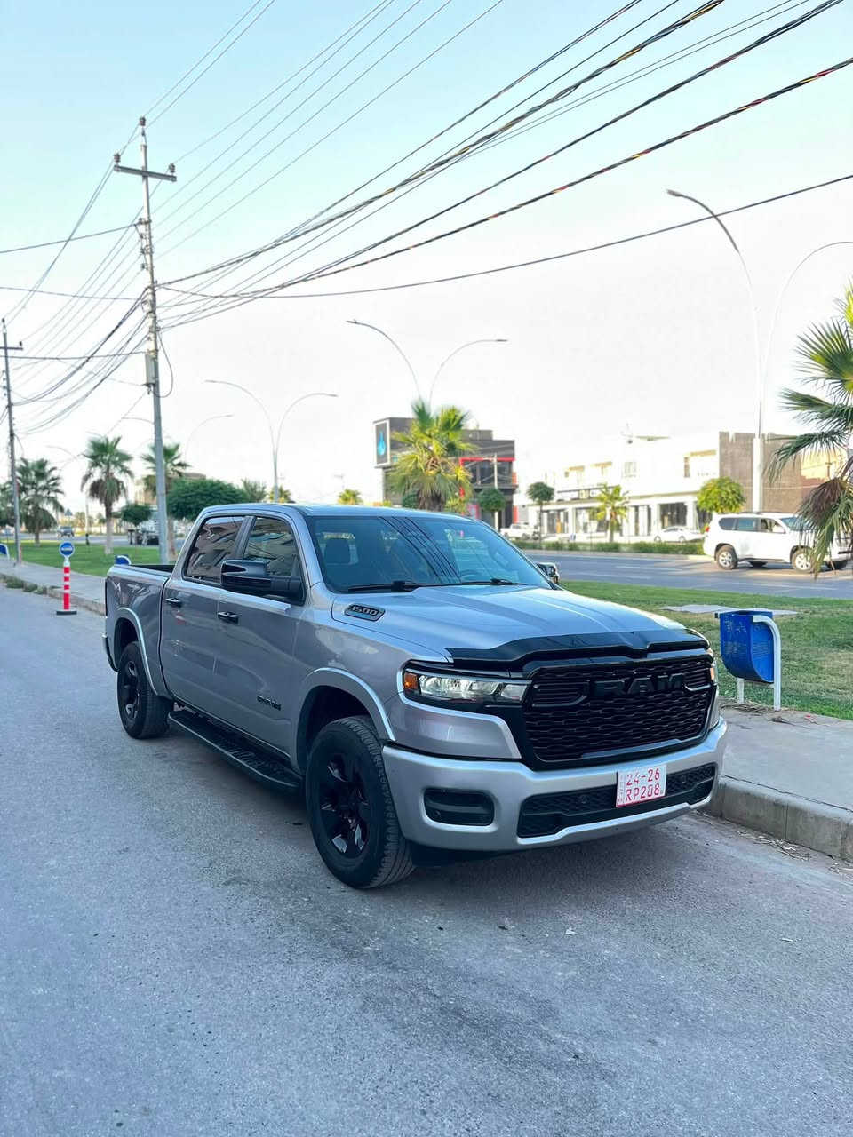 دوج رام 2025 سعر247ومجال🤯
محرك V6 ايتورك
ماشيه 18mi 
4X4دبل اكسل
مواصفات: شاشه وسط حساسات امامي وخلفي رادار شغال تحكمات ستيرن
حادث السياره : جاملغ امامي +جاملغ خلفي صبغ +نص باب صبغ بدون دواخل وشاصي بجم كبس ايرباك ستيرن ودشبول سيستم شركه 
سياره بدون رقم تترقم شمالي شرط الرقم 
سعر : 247ومجال
***********
