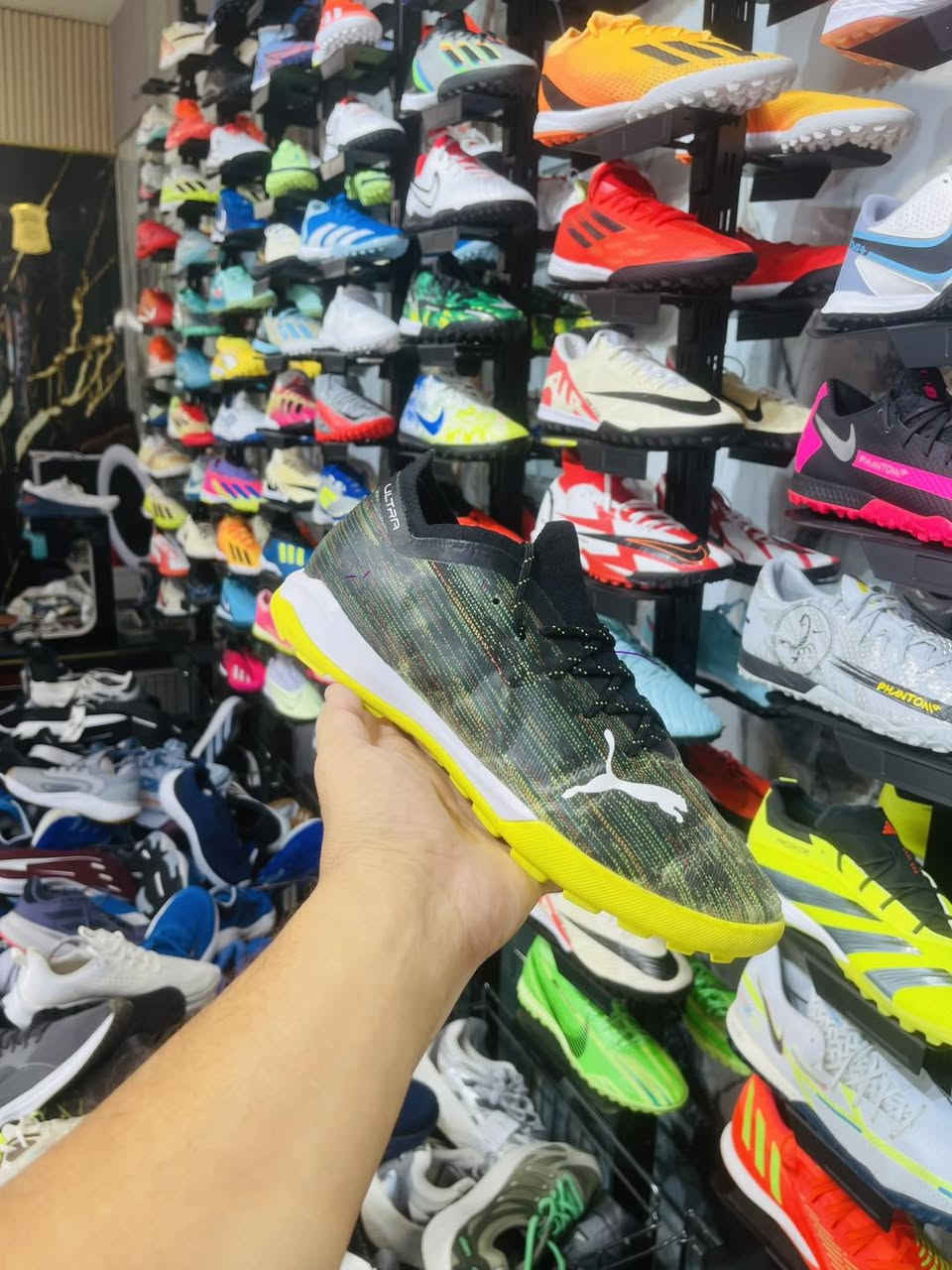 🔥 وصلت قطع البالة المميزة إلى بيج السيد 🔥

👟 من أرقى الموديلات والإصدارات الحديثة
✨ أحذية بالة محببة ومستخدمة بحالة 100%
💯 اختيار مرتب وجودة تستاهل
📏 القياسات المتوفرة: 42

إذا تدور على موديل راقي وسعر مناسب، لا تفوّت الفرصة 🔥

📲 للطلب والاستفسار واتساب:
***********

📍 بيج السيد — الأصالة والجودة عنواننا 🤍 #عنواننا
