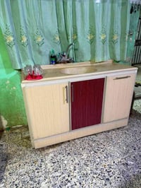 كاونتر نظيف جدا اني مصممه ع ايدي نظافه 90 بل ميه مامستخدم بس سنك مستخد...