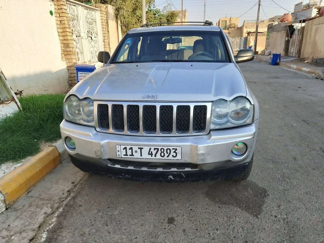 السلام عليكم سياره جيب شيروكي 2006 حادثه صفحه اليمنه رقم بغداد بسمنه مشروع وطني سنويه 2029 السعر 63 بيه مجال رقم ***********
