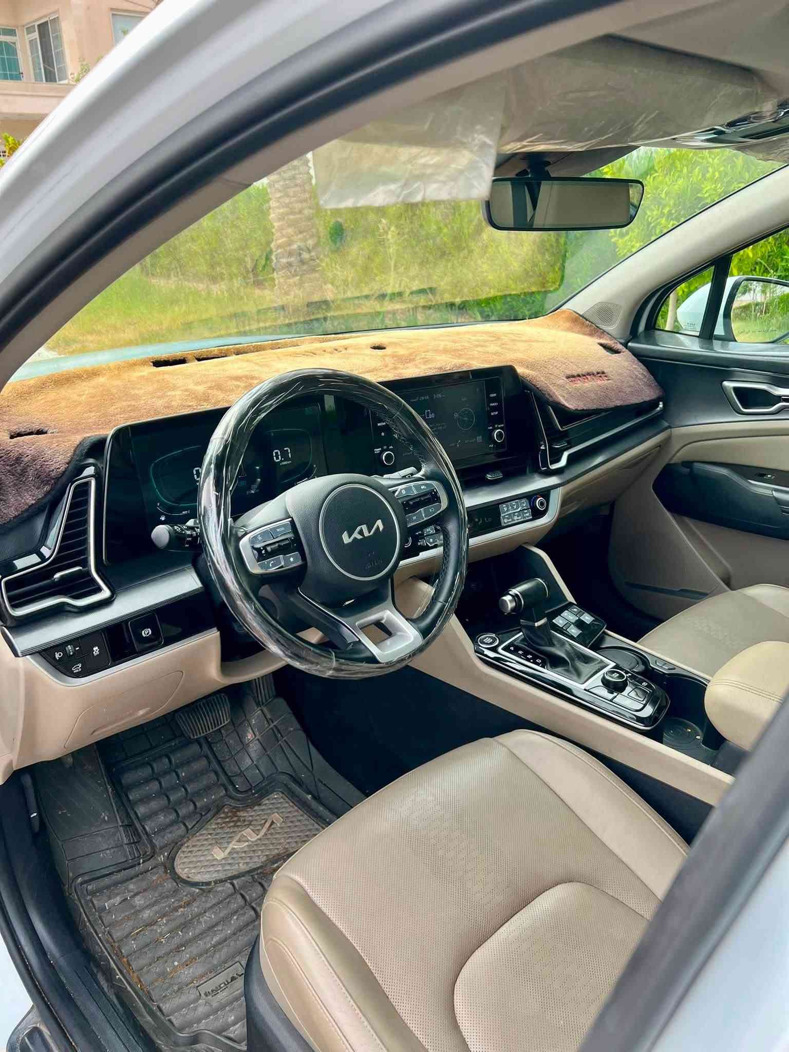 ‏kia sportage 2024
كيا سبورتاج2024
فول مواسفات 
وارد خليجي
‏‎ - بانوراما
‏‎ - حساسات أمامية
‏‎ - حساسات خلفية
‏‎ - لايت زينون + LED
‏‎ - بك لايت LED
‏‎ - ويل كب 19
-‏‎ تشغيل عن بعد
‏‎ -فتح الصندوق كهرباء ذكي
-بصمه
- ابواب بصمه
‏-‎ دشبول شاشة
‏‎ - تدفئة المقود والكشنات الأمامية
‏‎ - مثبت السرعة Cruise
‏‎ - فحص أنظمة السيارة
- تبريد قطعتين
- كشن هيتر حار و بارد
‏‎ - حساسات ضغط اطارات
شحن واير ليس
سكان هيتر
‏‎ - هاند بريك بصمة
‏‎‏- ABS
‏‎‏ - Auto Hold    أوتو هولد
‏‎- نظام مانع الانزلاق
نظام سبورت
نظام ايكو نورمال سمارت‏
ملاحظة/ السيارة مكفولة كفالة عامة من كل شيء
السعر 222 
للاستفسار ***********
