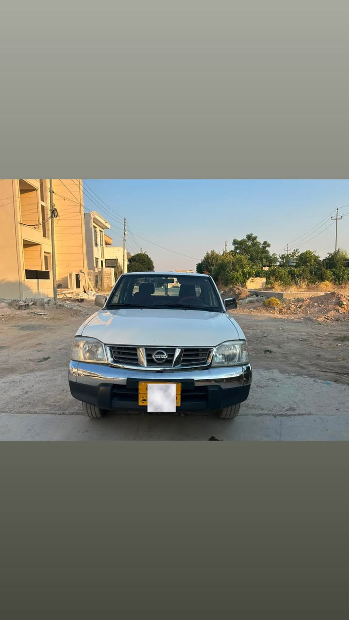 نیسان مۆدێل ٢٠١١ تایلندی حیزام. بۆیاخ  پێشی دەعمی هەیە لای سەكن سەقفو شانی بۆیاخ نیا نیو ی دەر گای بۆیاخ ی نیا سەیارەكە  نمونیا لە جوانی رەقم. سلێمانی   بە شەرتی تەقەو رەقە گێرو مەكینە   سەیارە كە مالی دۆستا سەعری ١٠٧ مە. جال شوێن سلێمانی *********** السليمانية, العراق
