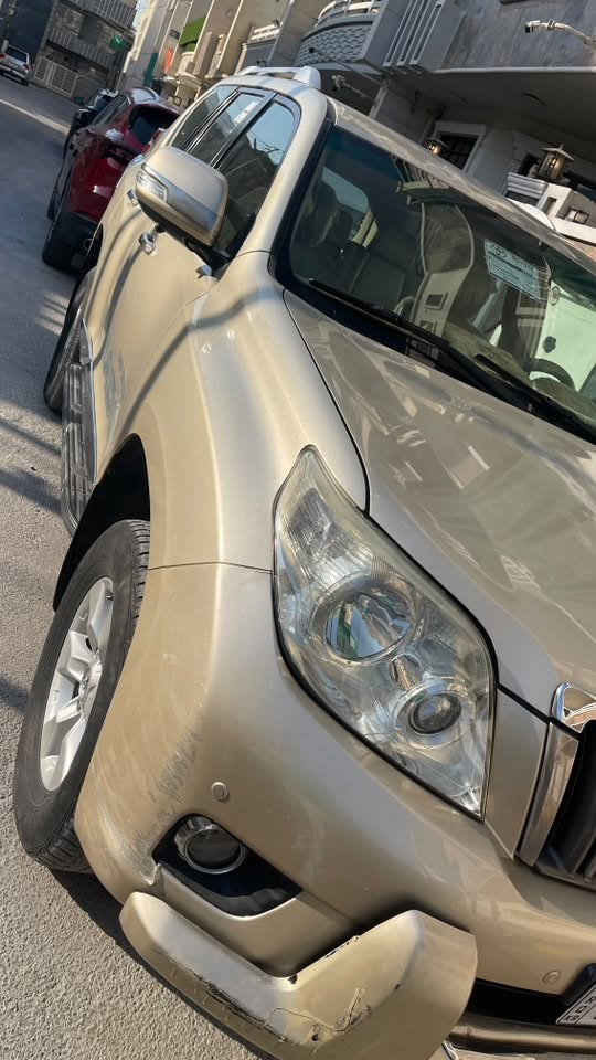 برادو 2010 سبير تعليك رقم سليمانية هزة براد جديد تحويل مباشر وكالة عامة او سنوية ستة سلندر كير محرك مكفولات لا ضربة ولا صبغ بيهة شوية جراد على البنيد و القمارة وبارد قليل بصمة مقاعد جلد مكان بغداد الدورة ***********
