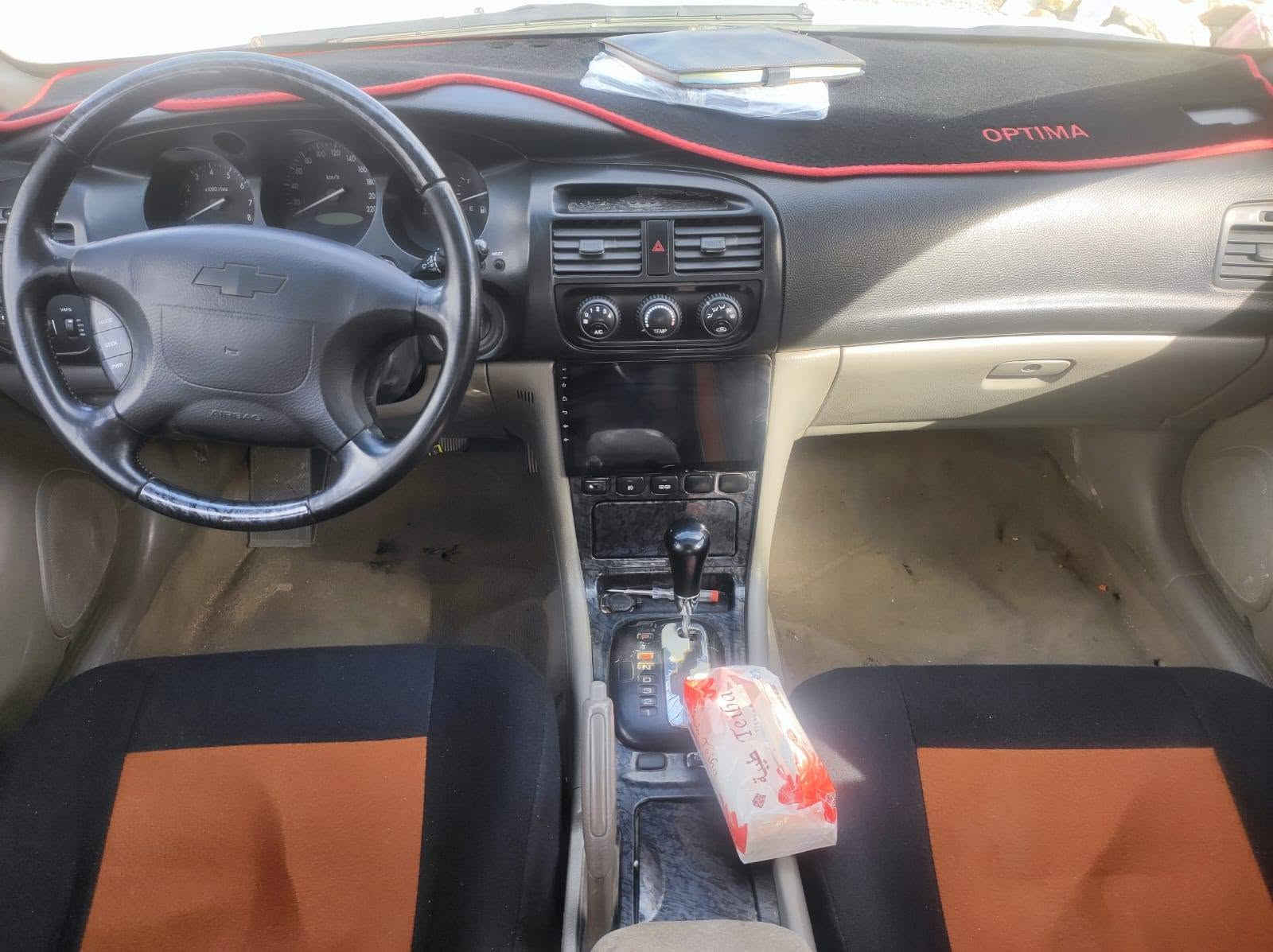 السلام عليكم
شوفر ليت ابيكا كوري بلاد موديل ٢٠٠٦ رقم بغداد انگليزي  بأسمي سنوية لغاية ٢٠٣٠
جاهزه من كل النواحي 
تدفئه وتبريد 
تحكم مري 
شاشه وحساس خلفي 
سنتر لوك اربعه باب
تخم تاير 
كهربائيات كله شغاله 
حدادية ممتازه 
السعر ٤٧ ورقة قابل للتفاوض 
مكان السياره الديوانية
للتواصل ***********
