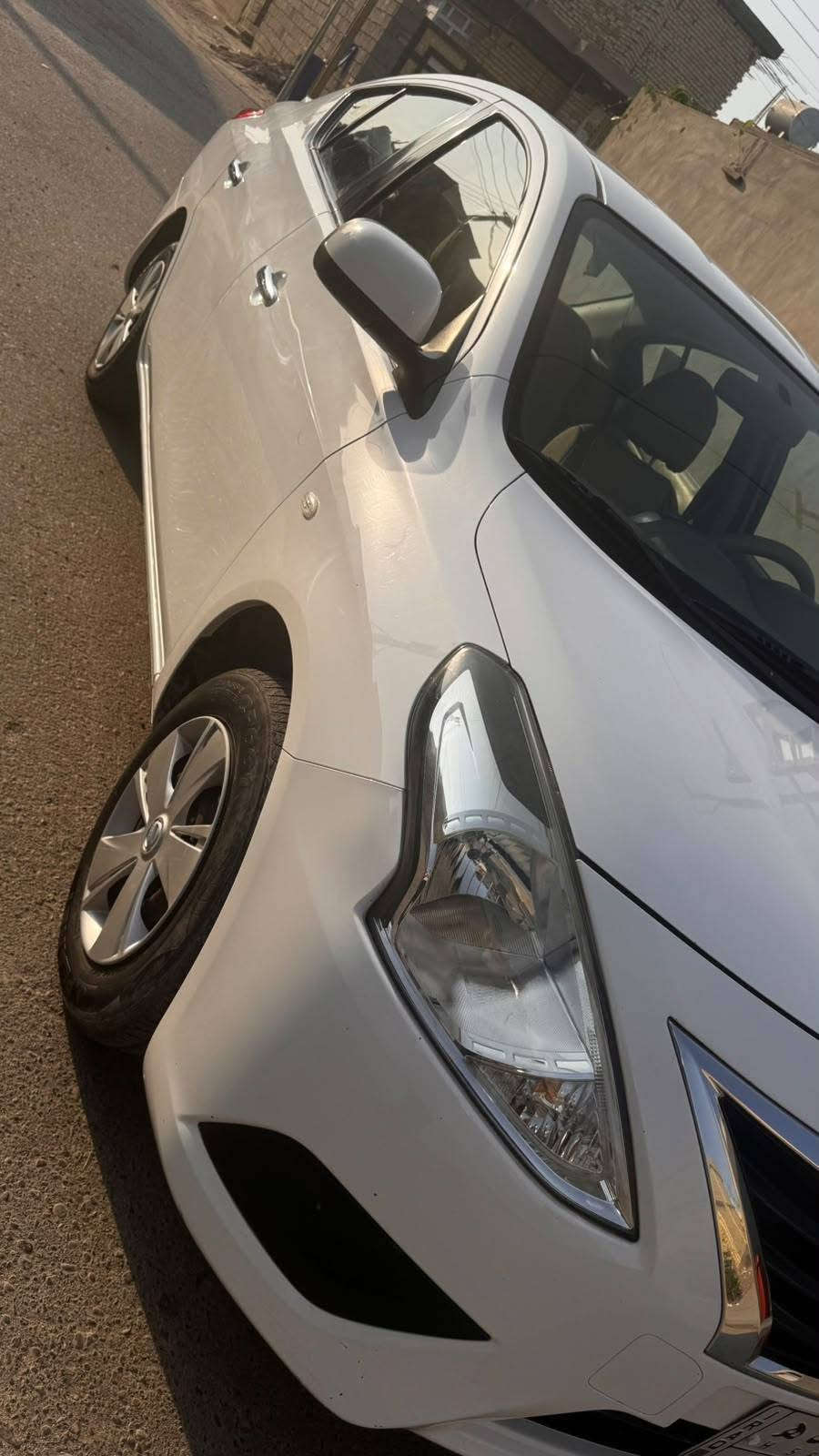 نيسان سني هندي بليته الزركه للبيع
موديل ٢٠١٩
ماشية ٩٠ 
سياره جديده بمعنى الكلمه 
رقم بغداد 
تحويل شوكت متريد 
تحكم ستيرن 
تبريد ثلج 
فلس متخلي عليها 
ترايك للبصرة 
بيها شبر صبغ بالجاملغ الخلفي بسبب شخط 
السعر ٩٨ وبيها مجال بسيط
مكان السيارة الفلوجة 

للتواصل *********** اتصال* واتساب 
***********
