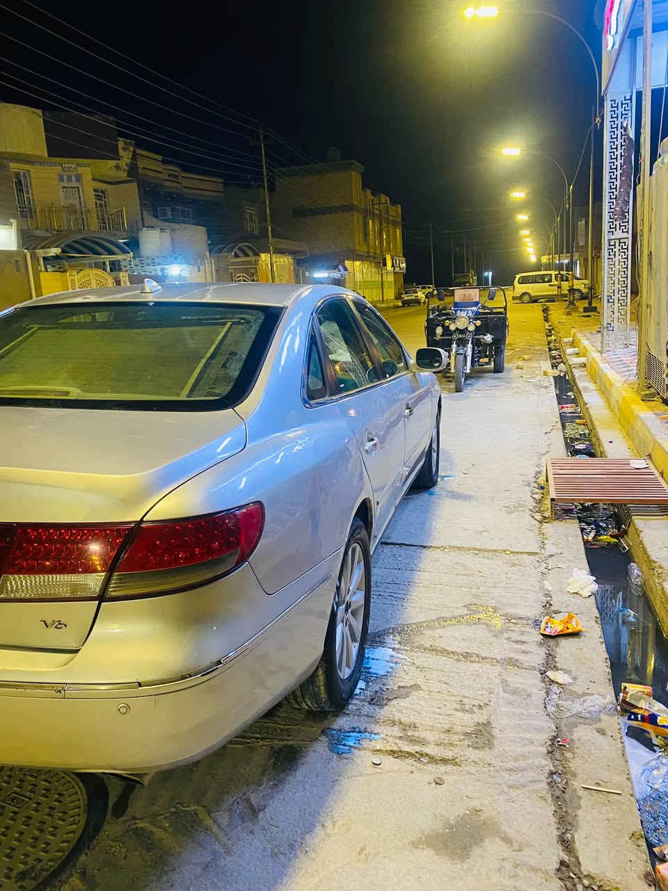 ازيرا • ٢٠٠٩ • بني