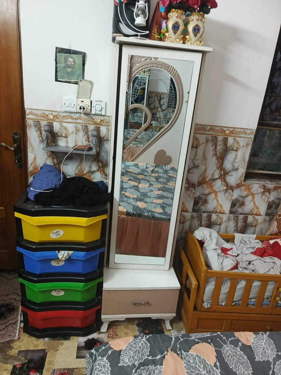 السلام عليكم غرفة تركية للبيع تتكون من ٦ قطع نضيفه للستفسار التصال على الرقم متواجد خاص هم العنوان بغداد مدينه الصدر قطاع ٣  ***********
