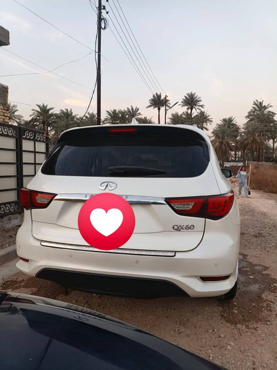 السلام عليكم ورحمة الله وبركاته
نيسان انفنتي QX60 V6 2017
رقم بغداد انكليزي تحويل مباشر 
بااسمي السيارة 
السيارة فول مواصفات لاكشري
تقرير السيارة مرفق مع الصور سرقة 
لا ضربة ولا اي شي 
بلعراق بيها دعامية وصبغ قطعتين كلير فقط 
سيارة كير محرك كلة كفالة  
سيارة مناقصها أي شي كلة ادامة جديدة أول ب أول 
للبيع او المراوس ***********
