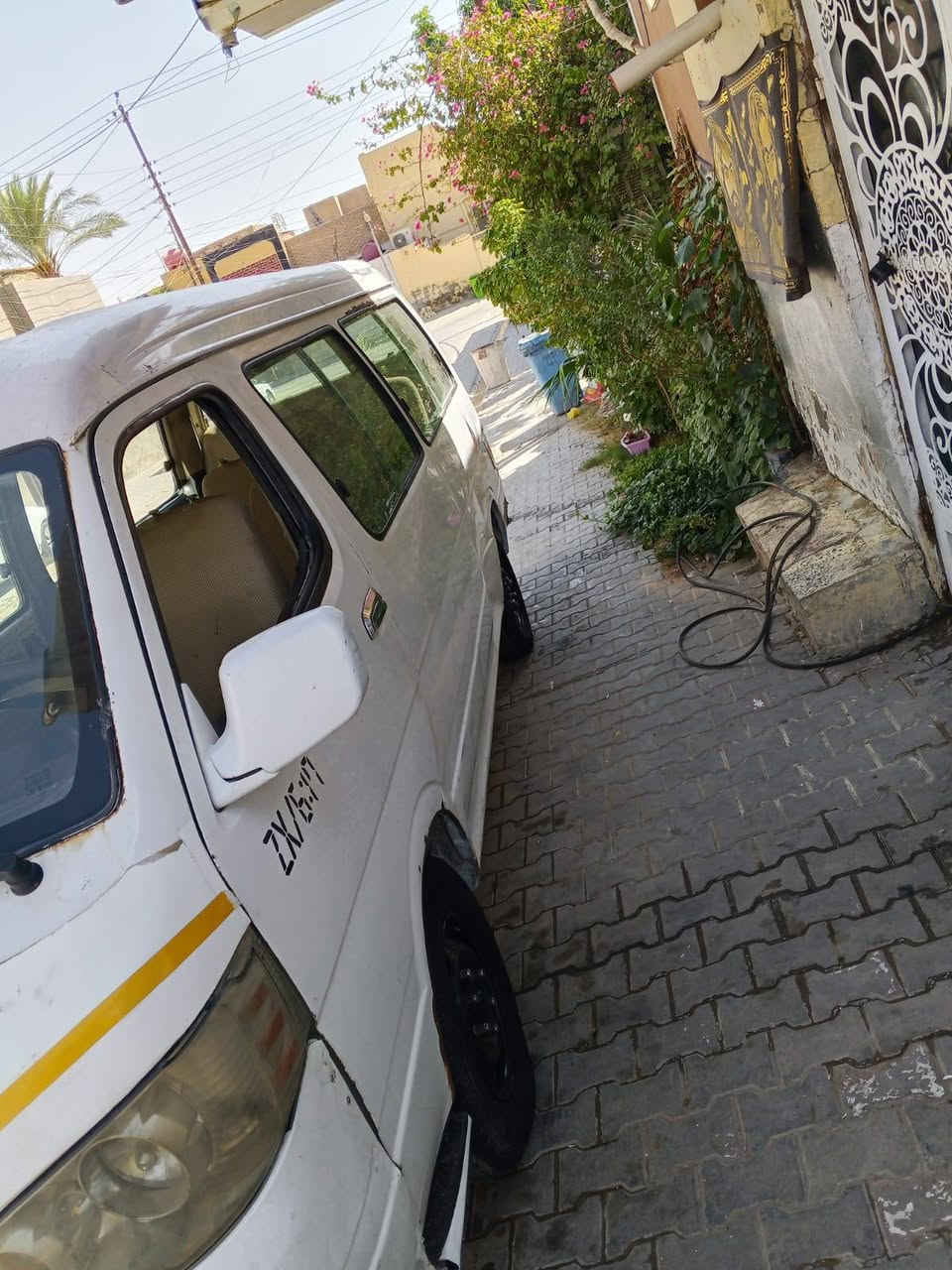 جنبي موديل ٢٠١٤ سنويه عظم عاج سياره مامشتغله بلشارع غير خط الطلاب  بلاديه ماعدا طخه زغيره بلربع الصفحه الطويله وشويه ملاحظات جهة باب السلايت والجنطه مصبوغه كهربائيات كولهه شغاله حداديه جديده عينه وصينيه جدد  دوشمه نحله جديده سياره جاهزه للعمل السياره بسم مواطن من بغداد ماعليهه اشارة حجز السعر ٣٢ وبيهه مجال قليل
***********
