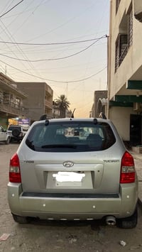 توسان ٢٠٠٨ • مكينة ٢٠٠٠ • فتحة سقف