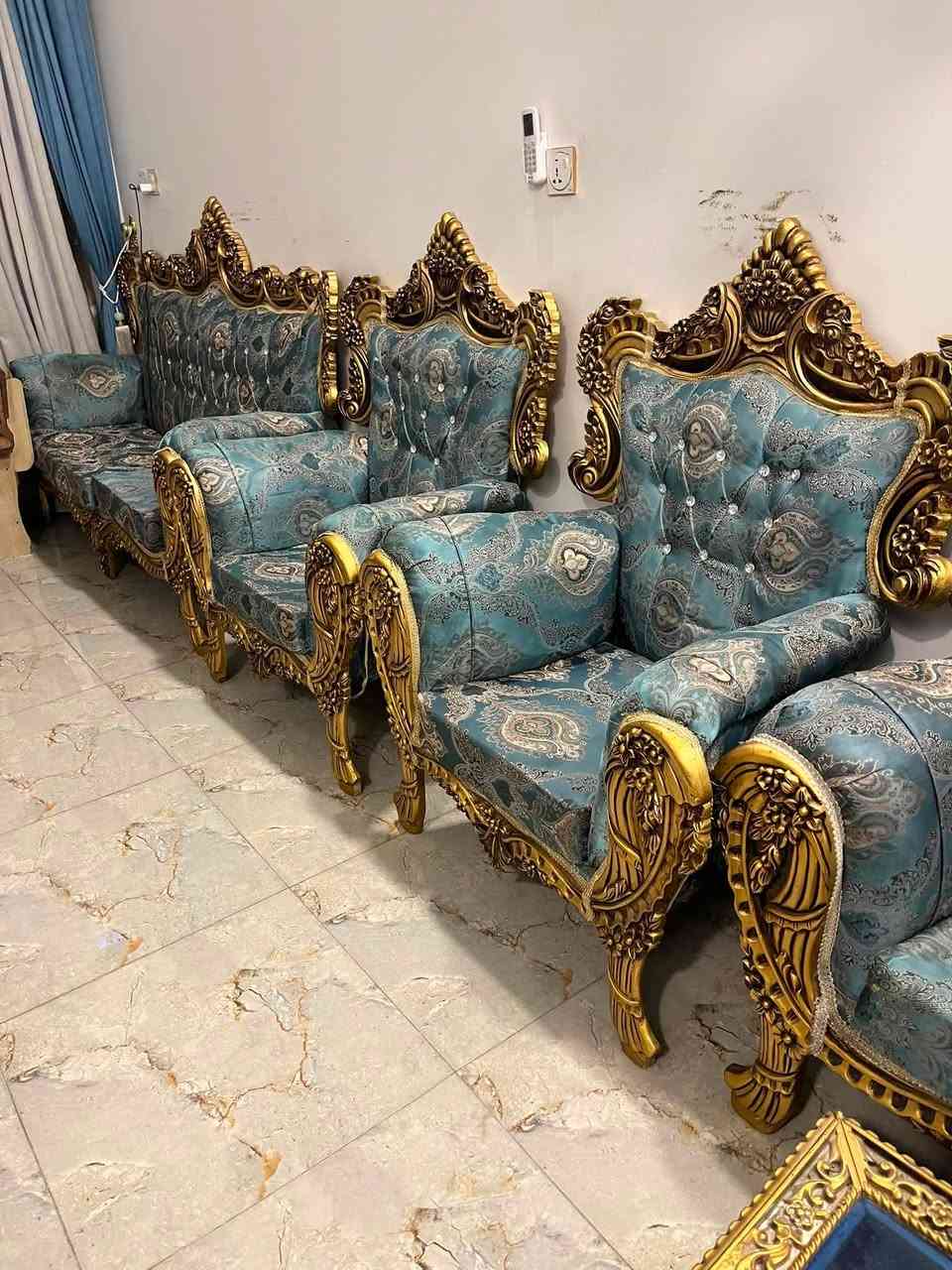 السلام عليكم تخم ملكي 12 مقعد جديد مع طبلات عدد 3 السعر 600 مكاني حي الجهاد ***********
