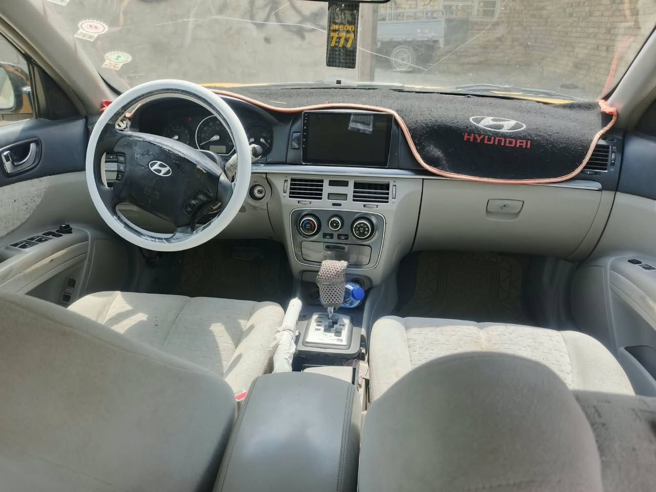 السلام عليكم للبيع سوناته مديل 6 سياره كفاله من الضربه بيه جاملق بدل بدون داخل تبريد شغال رقم دولي بغداد سنويه جديده السعر 68 وبيه مجال استفسار ***********
