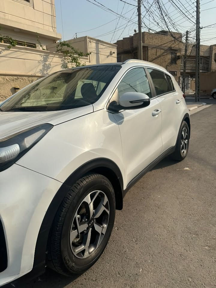 سلام عليكم سبورتج 2019 خليجي مكفوله كفاله عامه عده كم رصعه صغار ومبينات بالسونار السياره فول مواصفات بنوراما كشنات جلد احمر وبصمه السياره كلش جديده ونظيفه ماشيه ١٥٦ كم السياره كلشي ما معتازه ومابيه كل مصرف مكان السياره كربلاء ورقمه كربلاء السعر 173وبي مجال ***********
