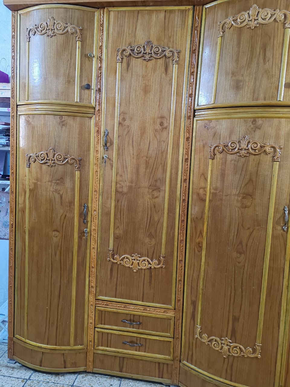 كنتور ٦طلاقه وملحق صاج خارج وداخل 
بغداد مدينة الصدر ***********
٥٠٠الف
