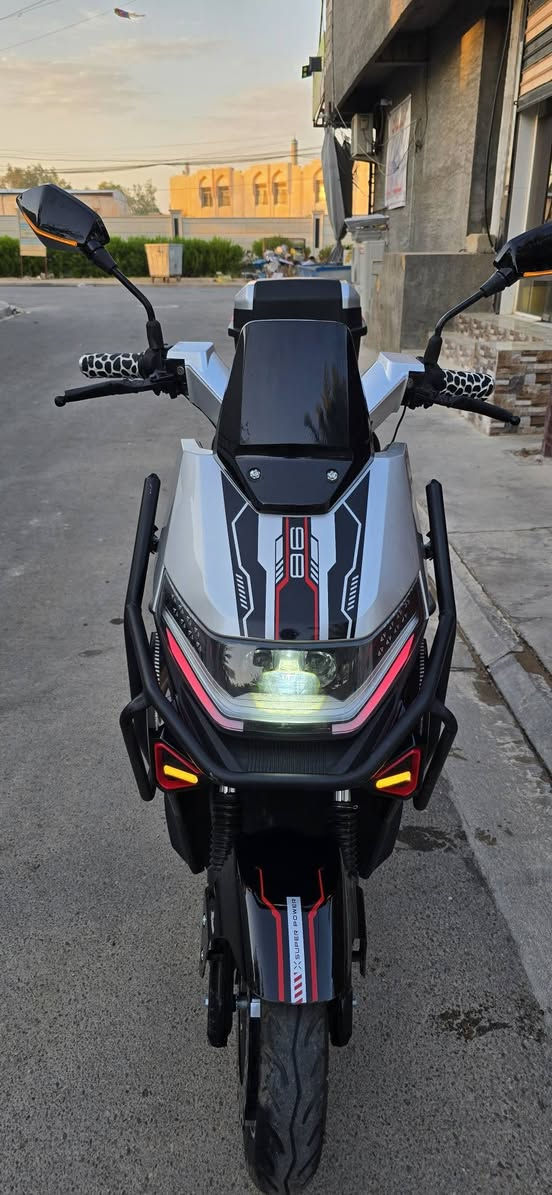موطور شحن للبيع
(6) باتري مسطره اكبر حجم

ملف 2000w

نضام بارك P

تشيغل بصمه کارت مفتاح

نضام بك R

سرعه الحقيقية 80✅️

85 كيلو بالشحنه

السعر 950✅️

خاص او ***********
