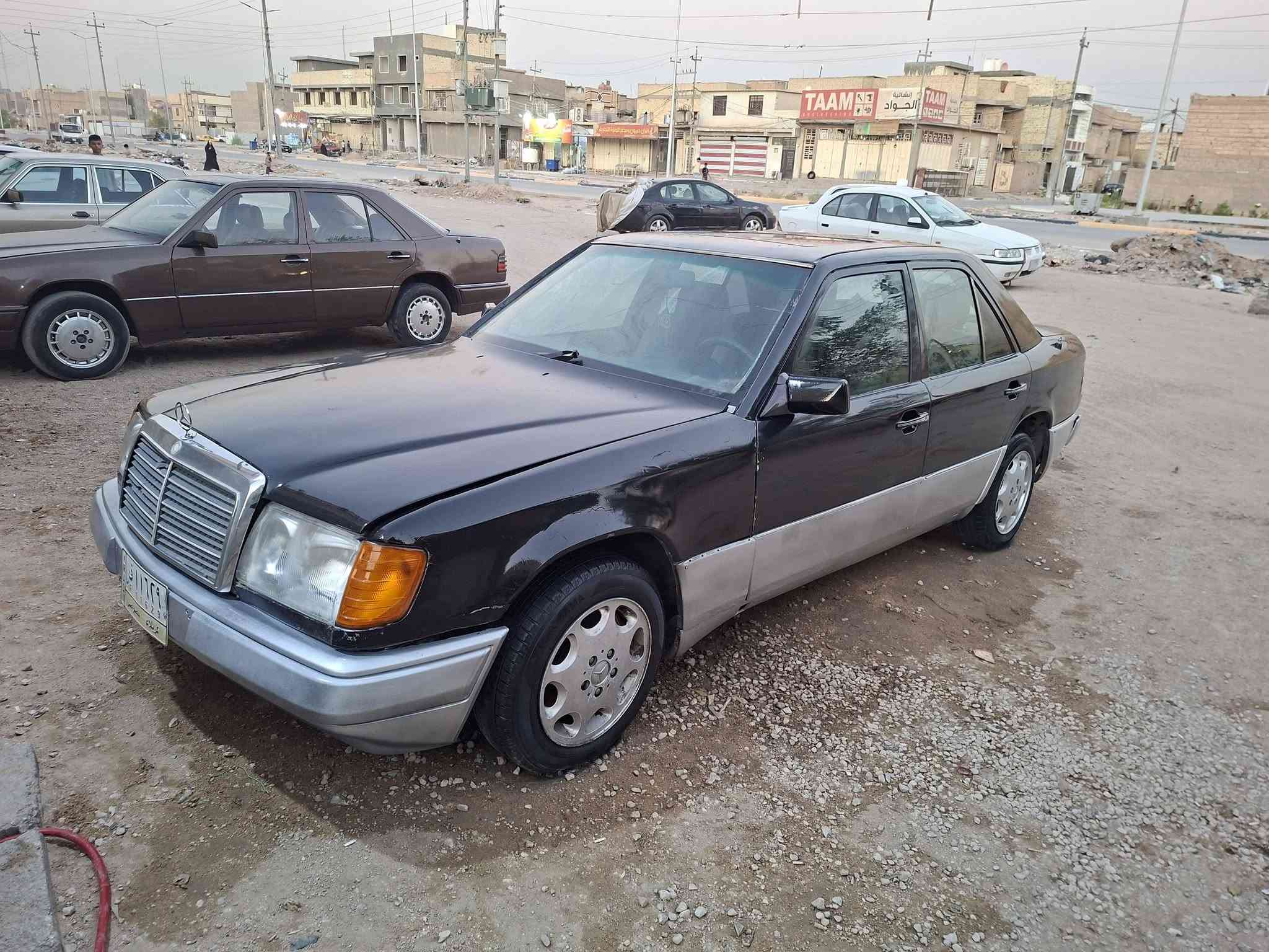 مارسيدس دب مديل 1993رقم كربلاء ألماني سنويه 2028 راعيها ماانداله اكفل سرقه وعشاير  سعرها 18وبيها مجال مكانهاكربلاء حي النصر محور كير ومحرك بطه  بيها قاعده دبل وحده مصلحه ***********
