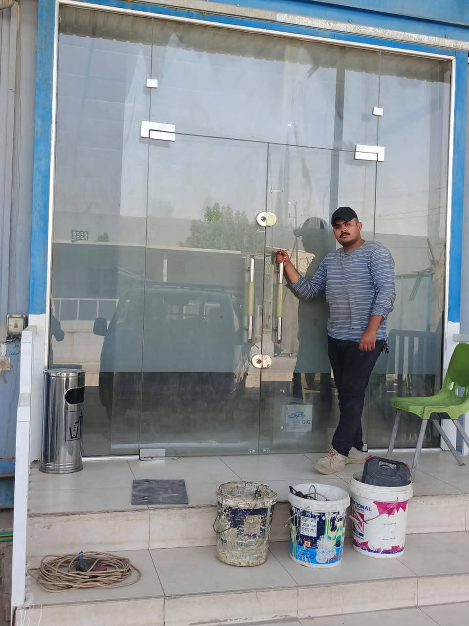 اعمالنا للواجهات الزجاجيه
جام 10 ملم اردوكان سعر المتر 16 وسعر الباب 90 دولار هوه واكسوارته 
عمل واجهات المنيوم جي 60 
واجهات سلايت كهربائيه مع زجاج مقسئ 10 ملم
الهاتف: *********** تحطيم الاسعار💪  حمزه القريشي

نص مكتوب في الصور:
- حمزه القريشي لواجهات الزجاج واجهات الالمنيوم متانة وجودة عالية تنفيذ احترافي تصاميم عصرية مناسب للمنازل والمشاريع الثقة عنواننا .. والجودة هدفنا *********** ***********
