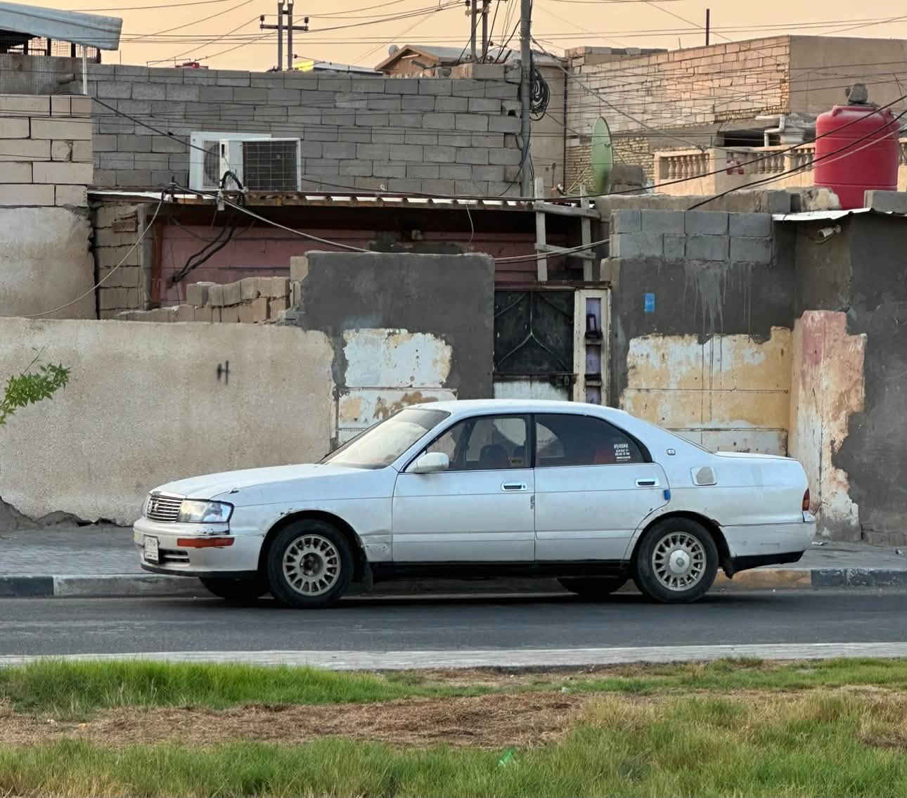 بطة للبيع موديل ١٩٩٤ مكينة وكير بشرط ومكفولة من الكص ونقل جثة  وسنوية تنتهي بشهر ١١ وراعيها موجود ويريد تحويل تبريد شغال ثلج يحتاج الها ترتيب للكشر ودواخل ترجع وكالة مكاني بصرة قضاء شط العرب التنومة وسعرها ٣٤ وبيها مجال حك الجية ***********
