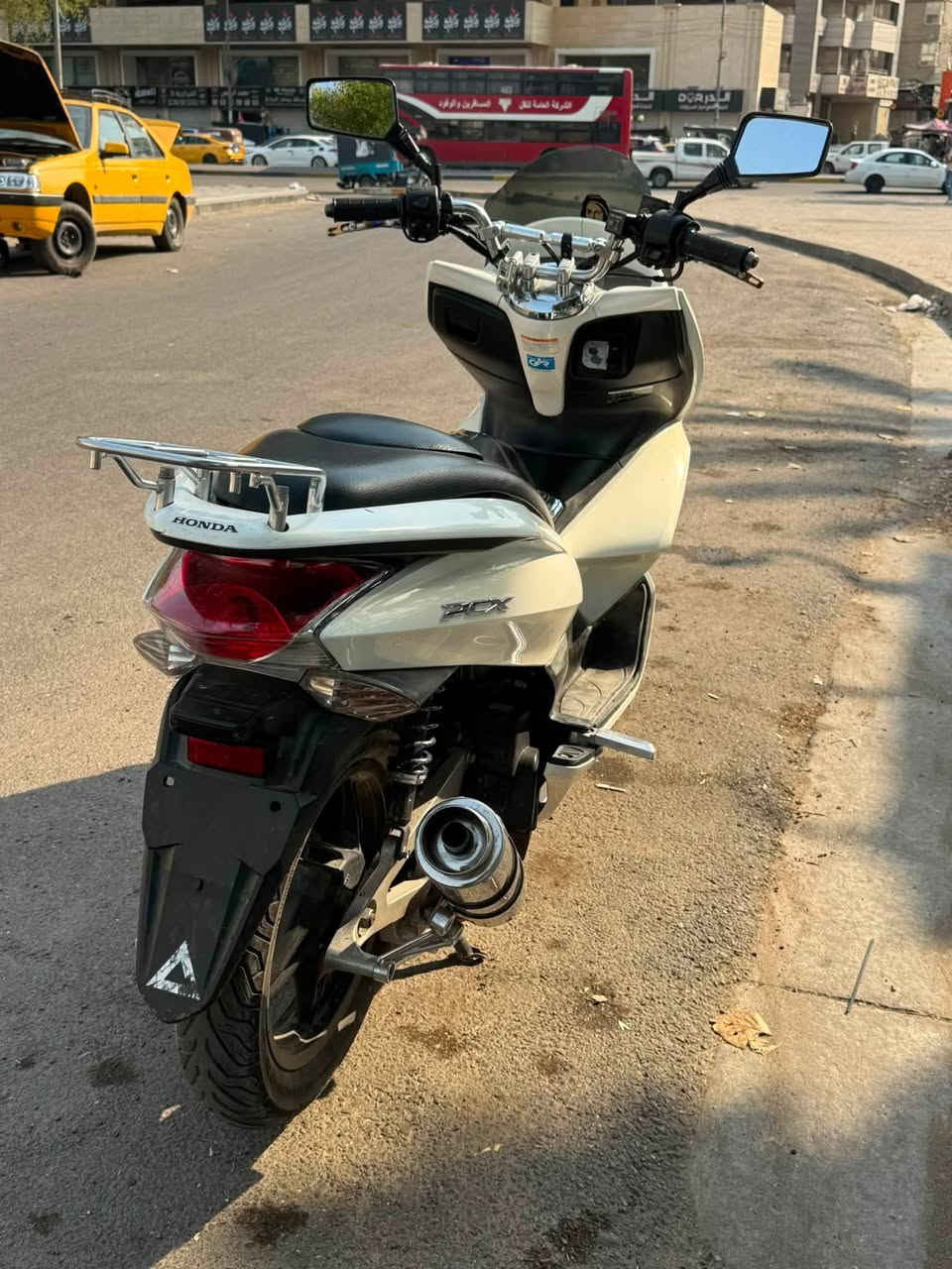 للبيع دراجه pcx جيل الاول JF الياباني دراجة جديدة دراجة رياضية مزوده تزويد مال يابان بي ( اكلچات رياضي- صالنصه رياضية- سكان رياضية- جام رياضية + تتفئه بل يدات + تخم تايرات جدد _+ اگلوبات الجوه رماش بي جهاز تتحكم بـ ألوان هم _+ بي باركود مال المزاد اليابانية السعر ( 14 ) مكان الدراجه بغداد سوق الصدرية لتواصل ( *********** )
