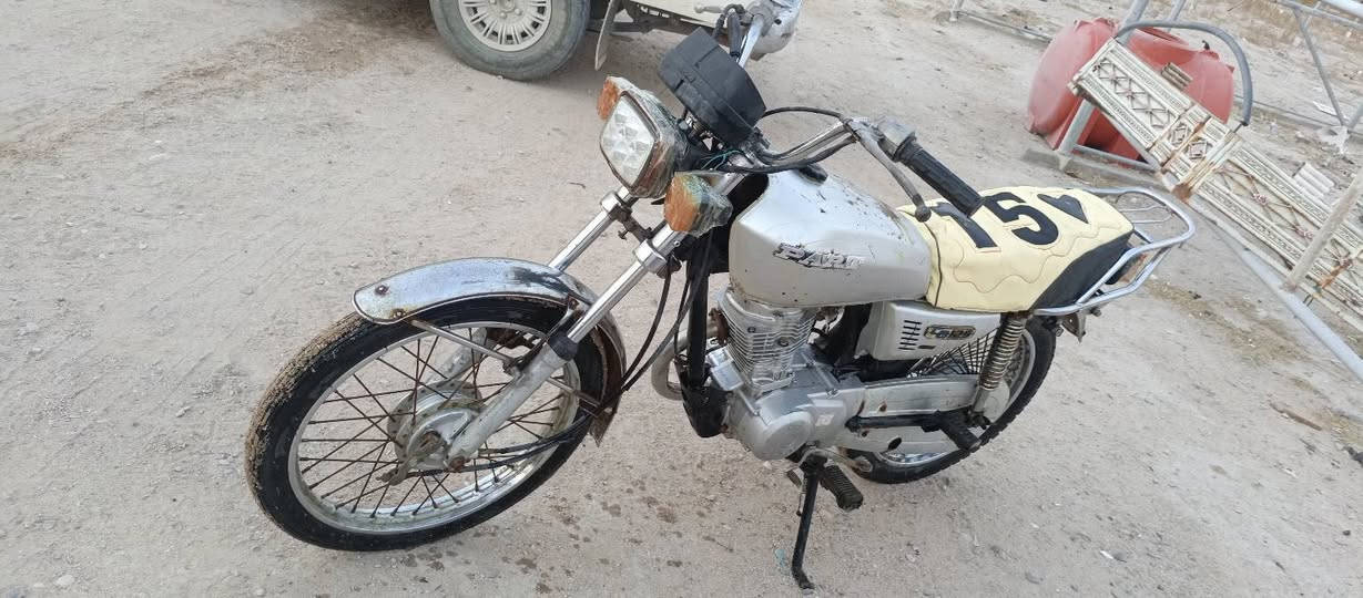 البيع نامه موديل 20  بدون وراق  لا تنقيص ولا تبخير  كهرباياتها عوزها بس شد وتشتقل لكهربيات دراجه نضيفه   ***********المكان زبير مزارع راحه سعر 325 وبيها مجال

