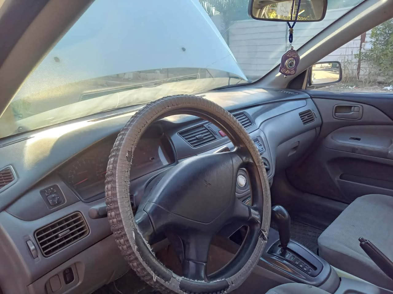 سلام عليكم لانسر موديل 2006 محرك 1300 تبريد ثلج لاستفسار ***********
