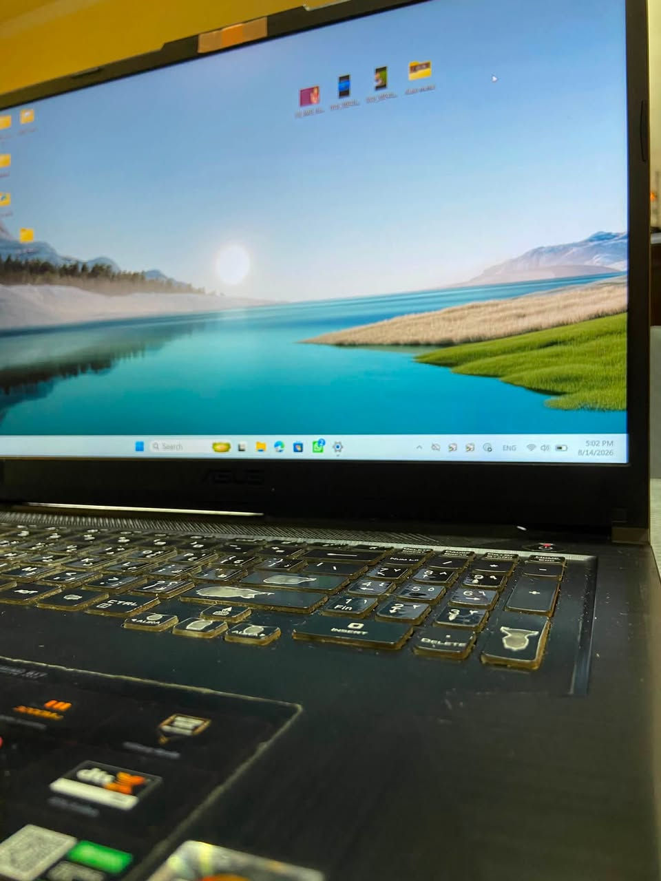 لابتوب كيمنك Asus Tuf Gaming A17
رام 32 جيجا DDR4
معالج AMD Ryzen 7 4800H 2900mhz 8 core
كرت شاشه Nvidia GTX1650 4Gb + AMD Radeon 
هارد 1.5 تيرا بايت
شاشة بقياس 17.5بوصه بتردد 144 هرتز
ظهر الشاشه معدن متين جدا
ويندوز 11 اصلي مدمج
بلوتوث ، كيبورد ضوئي RGB ، نظام تهويه Honeycomb مع مراوح ذاتية التنظيف

اللابتوب نظيفه جدا جدا بدون كسر ولا خدش وشاشة ايضا نظيفه جدا بس الكيبورد مثل ما واضح ممسوح شويه كم دكمة ( علما انو اني مبرمج ف بسبب كثر الكتابه )

اللابتوب تفحصها اي خلل اي مشكله تاخذها ببلاش وتطلع واني الممنون
بطاريه نظافه فول الفول اي نقص او مشكله مابيها

سعرها ٩٥٠ الف عراقي .. بيها مجال بسيط وتدللون

عنواني الغزاليه
ورقم الهاتف ***********
توصيل موجود بس بعربون لان اللابتوب غاليه اذا متستلمها راح اتضرر 
واذا تريد تجي للبيت كل الهلا
