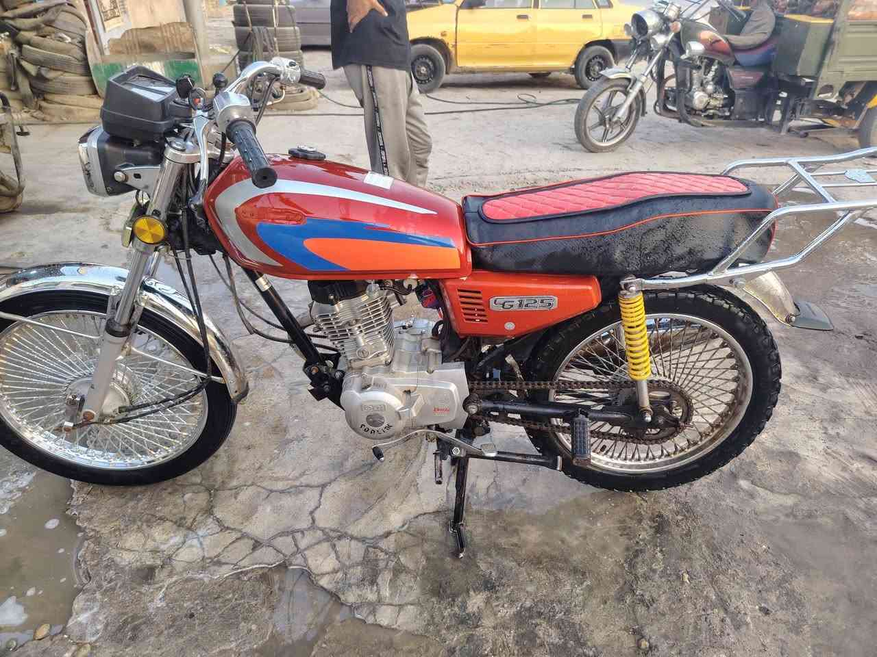 ا 4 كير للبيع نضيفة الدراجه مثل ما موضح بل صور المكينه ما مفتوحه موديل 22 سعرها 575 وبيها مجال 
واتساب ***********

@إشارة
